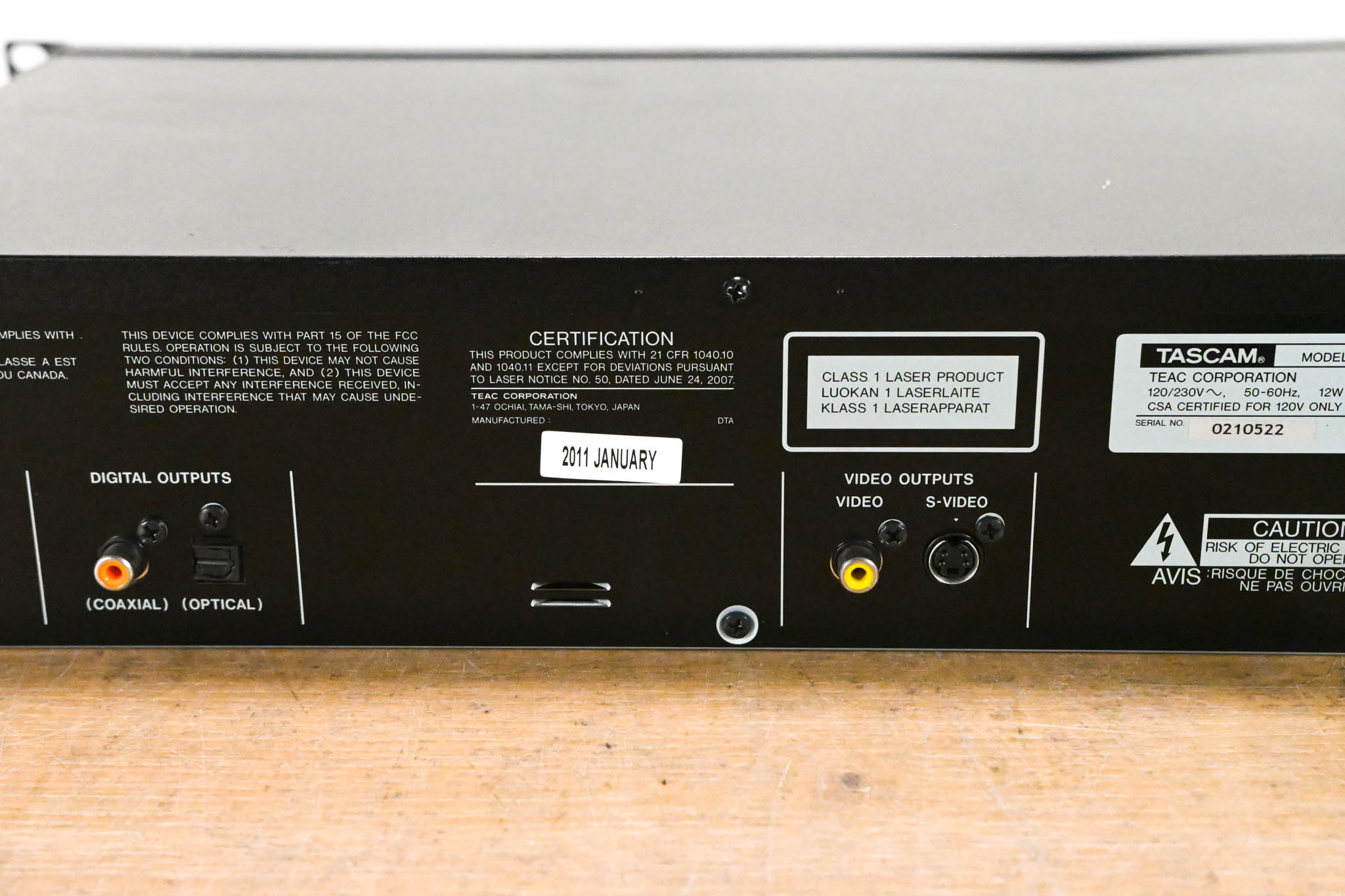 TASCAM CD-200i Rackmountable CD Player with iPod Dock