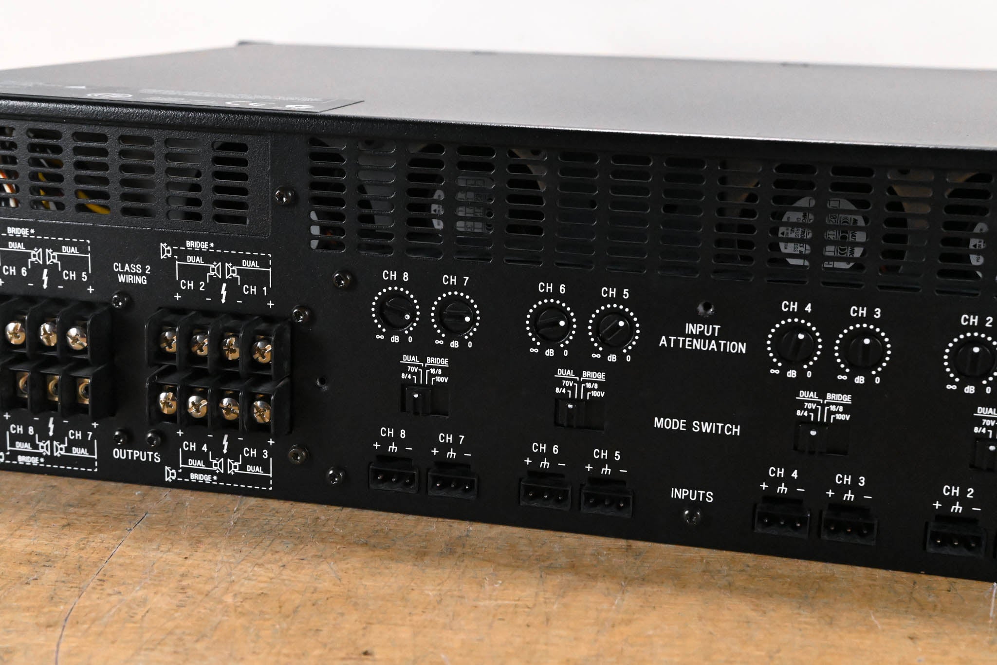 Crown CTs 8200 200W 8-Channel Power Amplifier