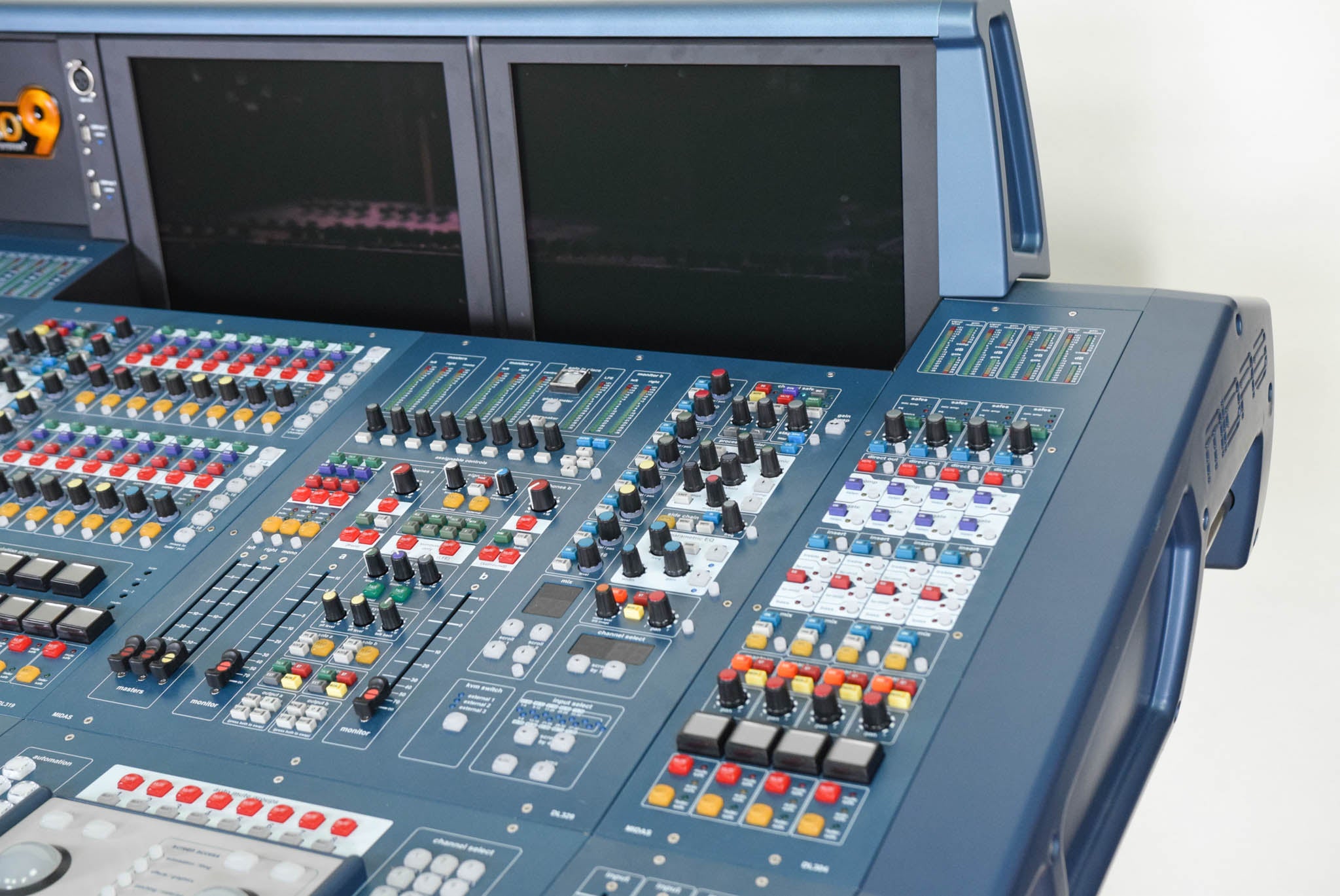 Midas PRO9 Live Audio Mixing System with DL371 Engine