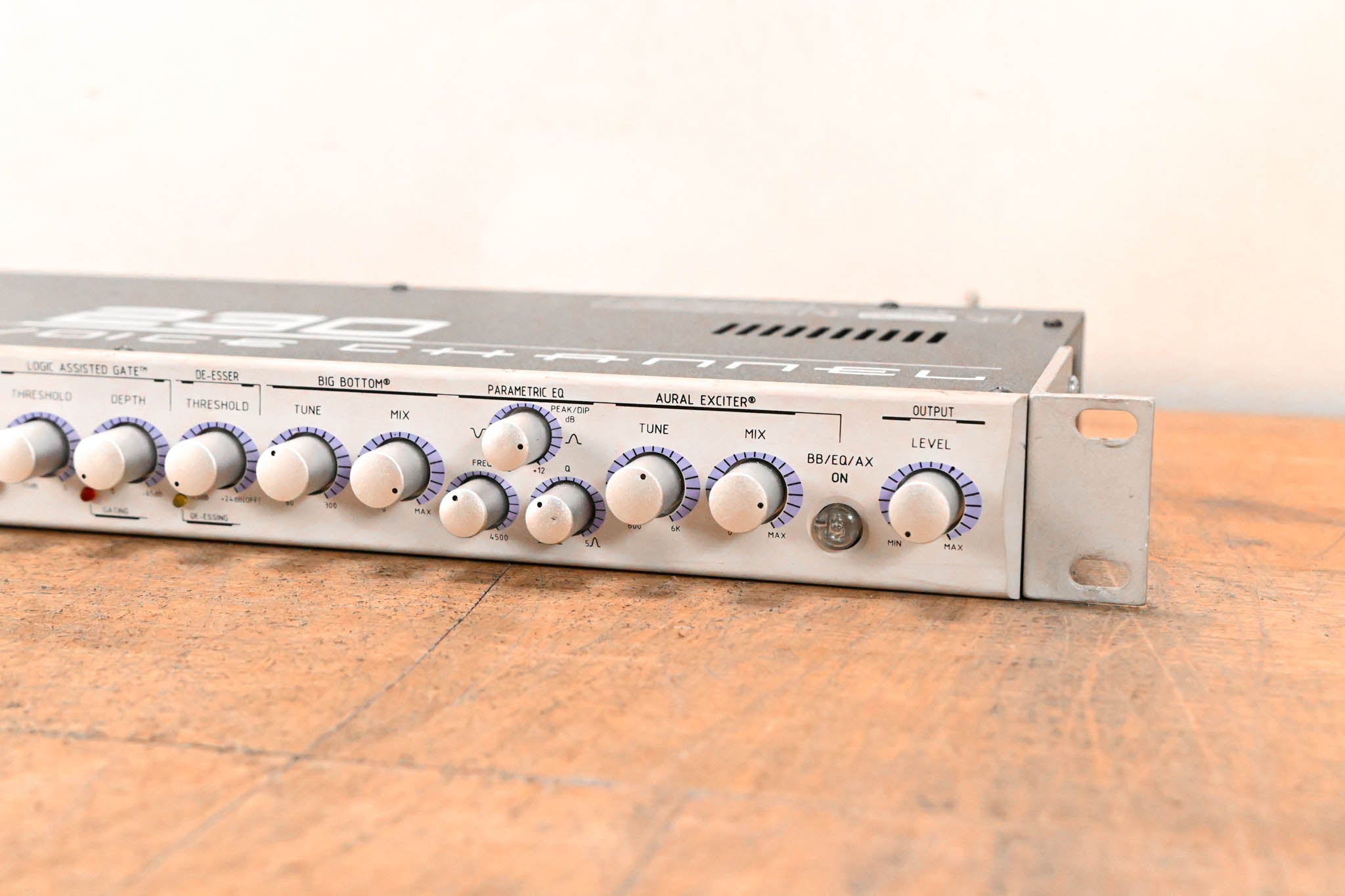 Aphex 230 Master Vocal Channel Strip