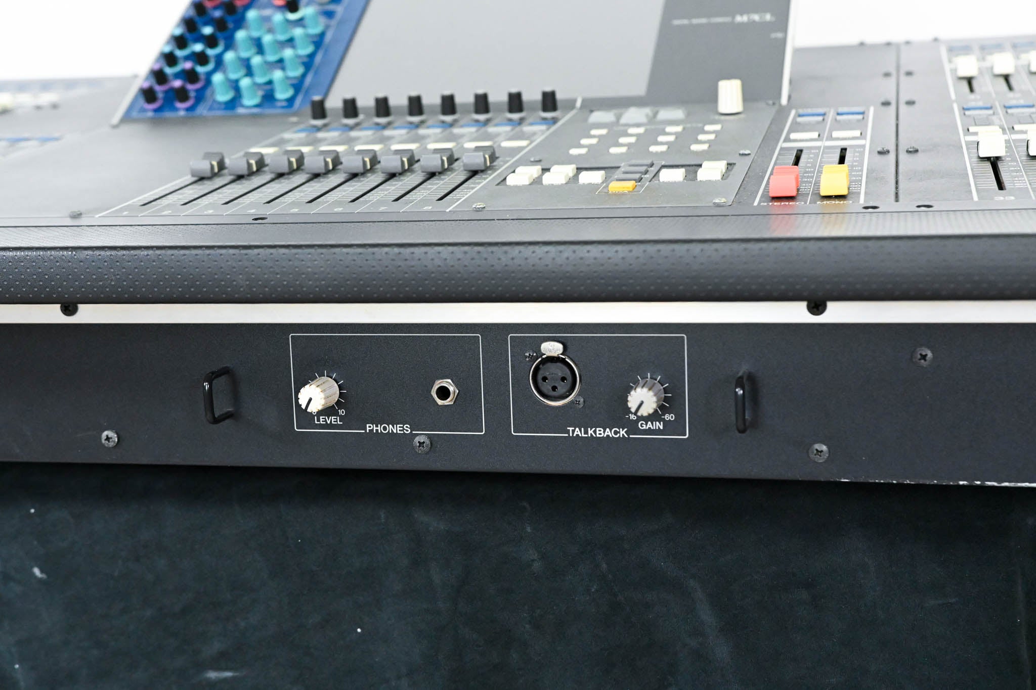 Yamaha M7CL-48 48-Channel Digital Audio Mixing Console