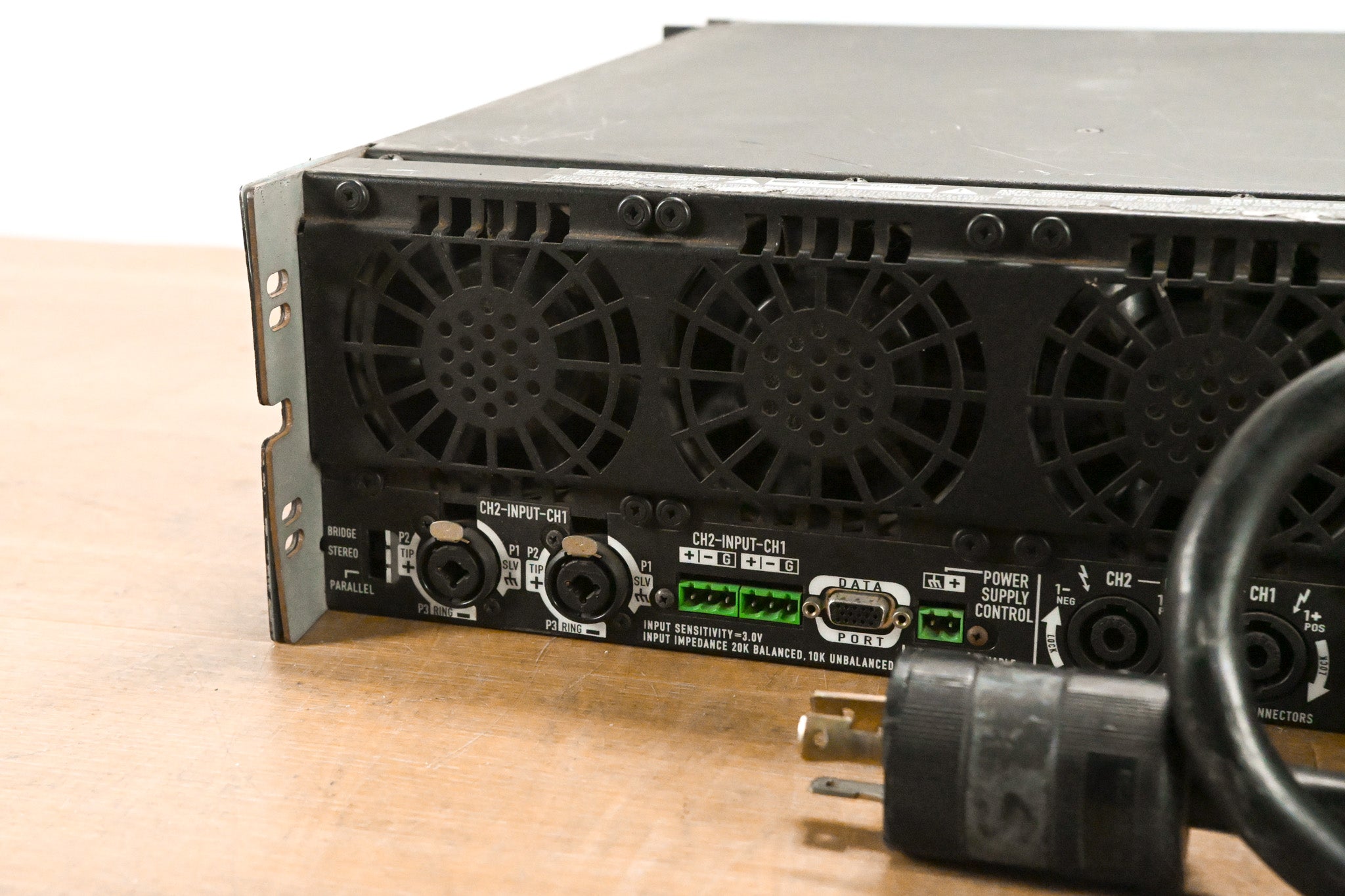 QSC PowerLight 9.0 PFC Power Factor Corrected 2-Channel Power Amplifier