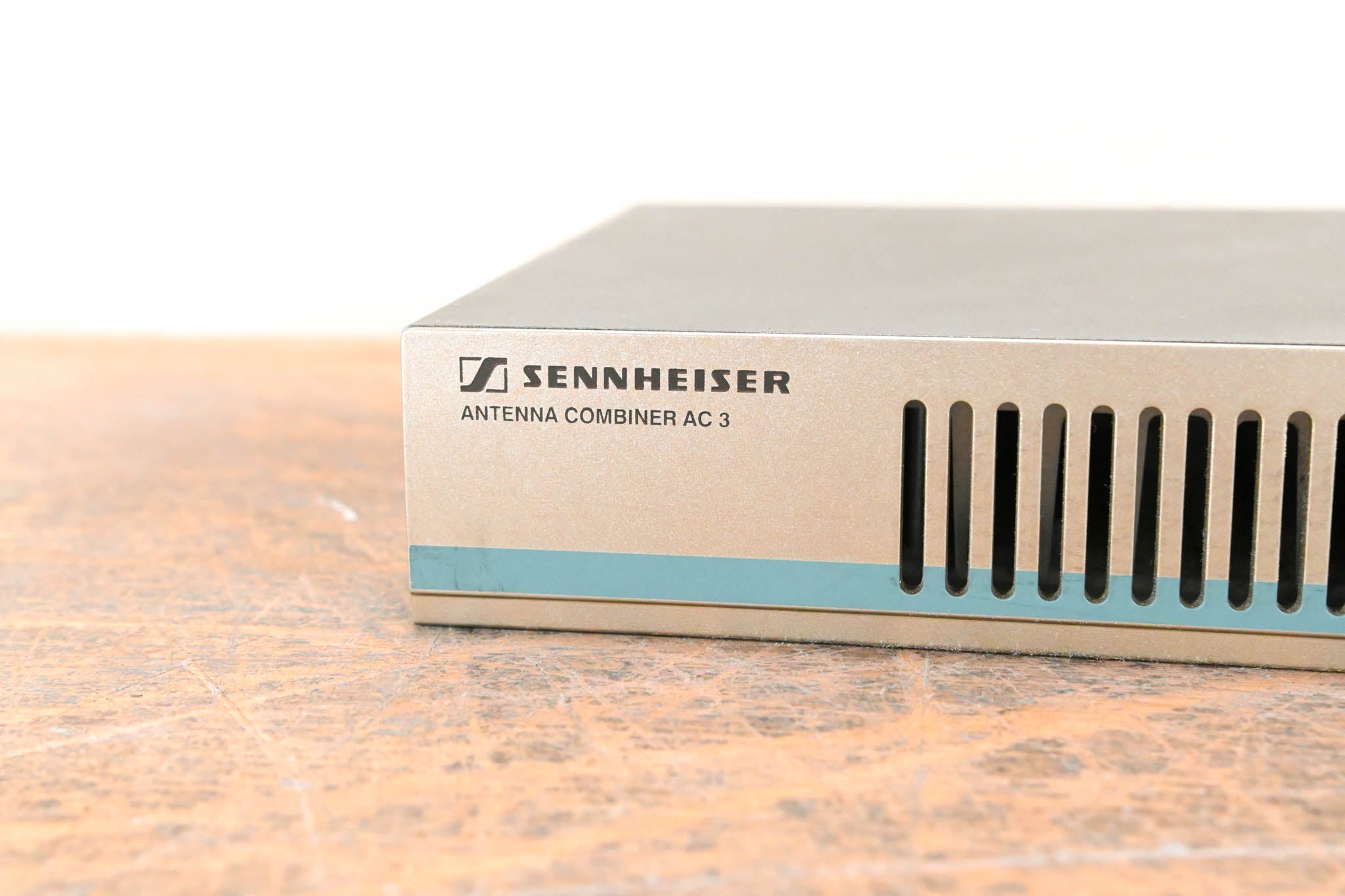 Sennheiser AC3 Antenna Combiner - 500-870 MHz (NO POWER SUPPLY)