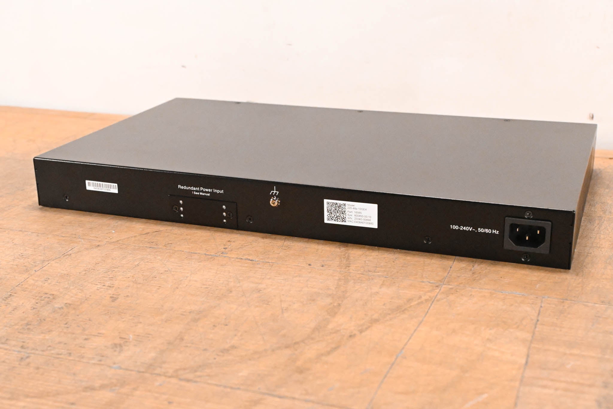 Extreme Networks 220-48P-10GE4 ExtremeSwitching 220 48-Port Switch