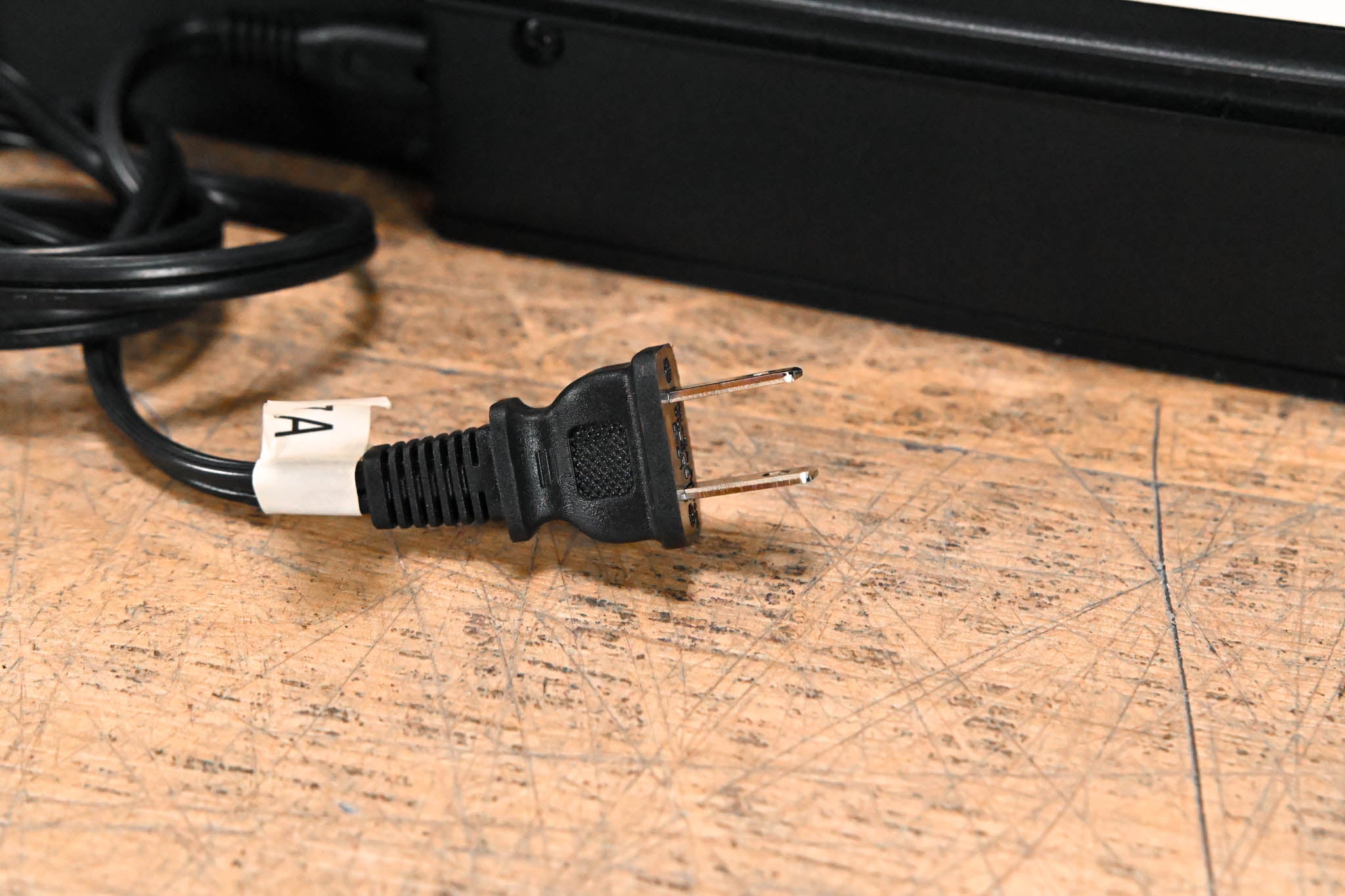 Motorola PMLN6593A 6-Bay Multi-Unit Charger Base