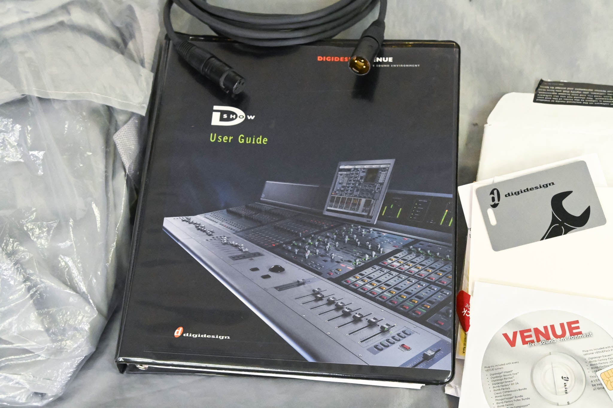 Digidesign VENUE D-Show Console Surface with Sidecar