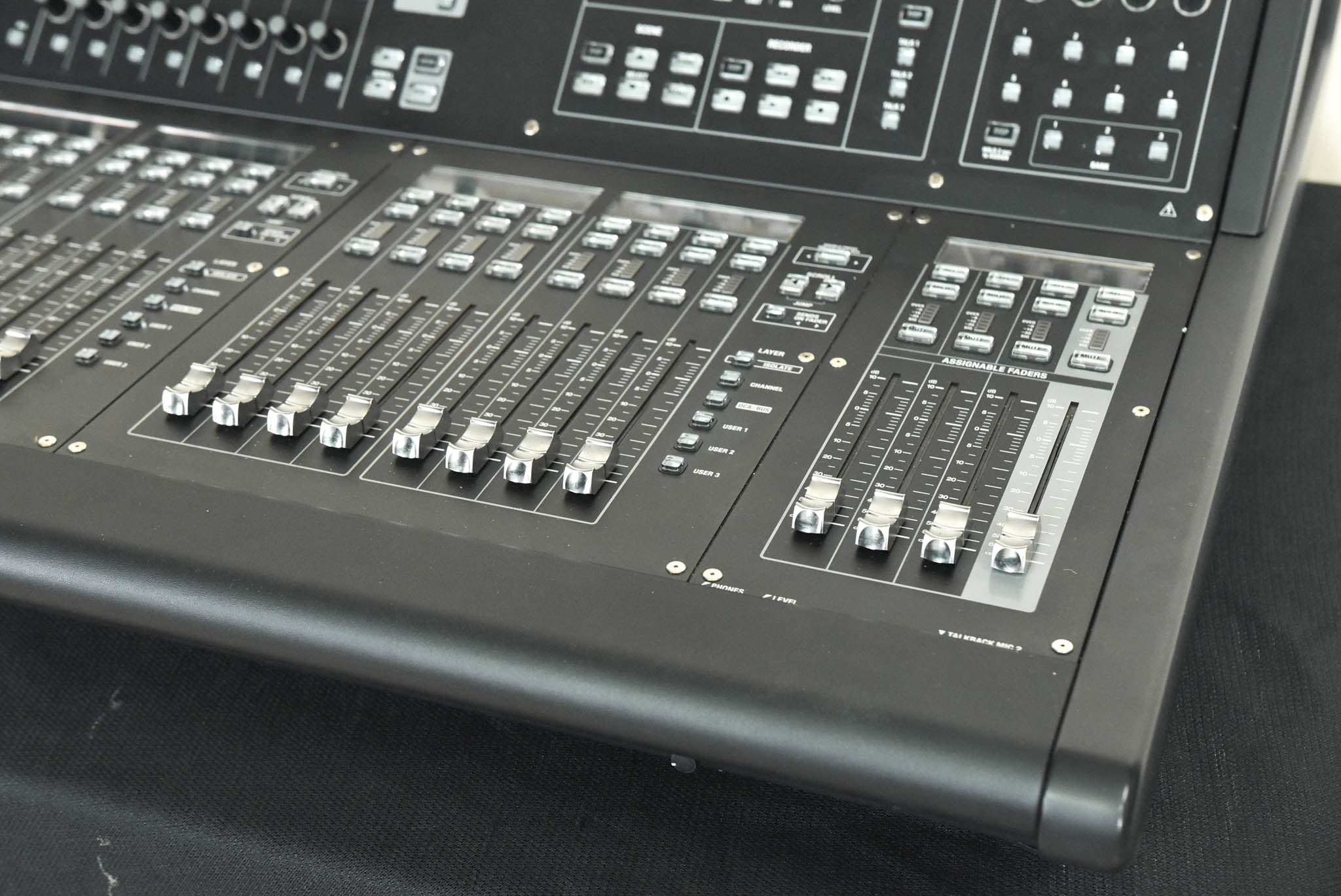 Roland M-5000 Live Mixing Console