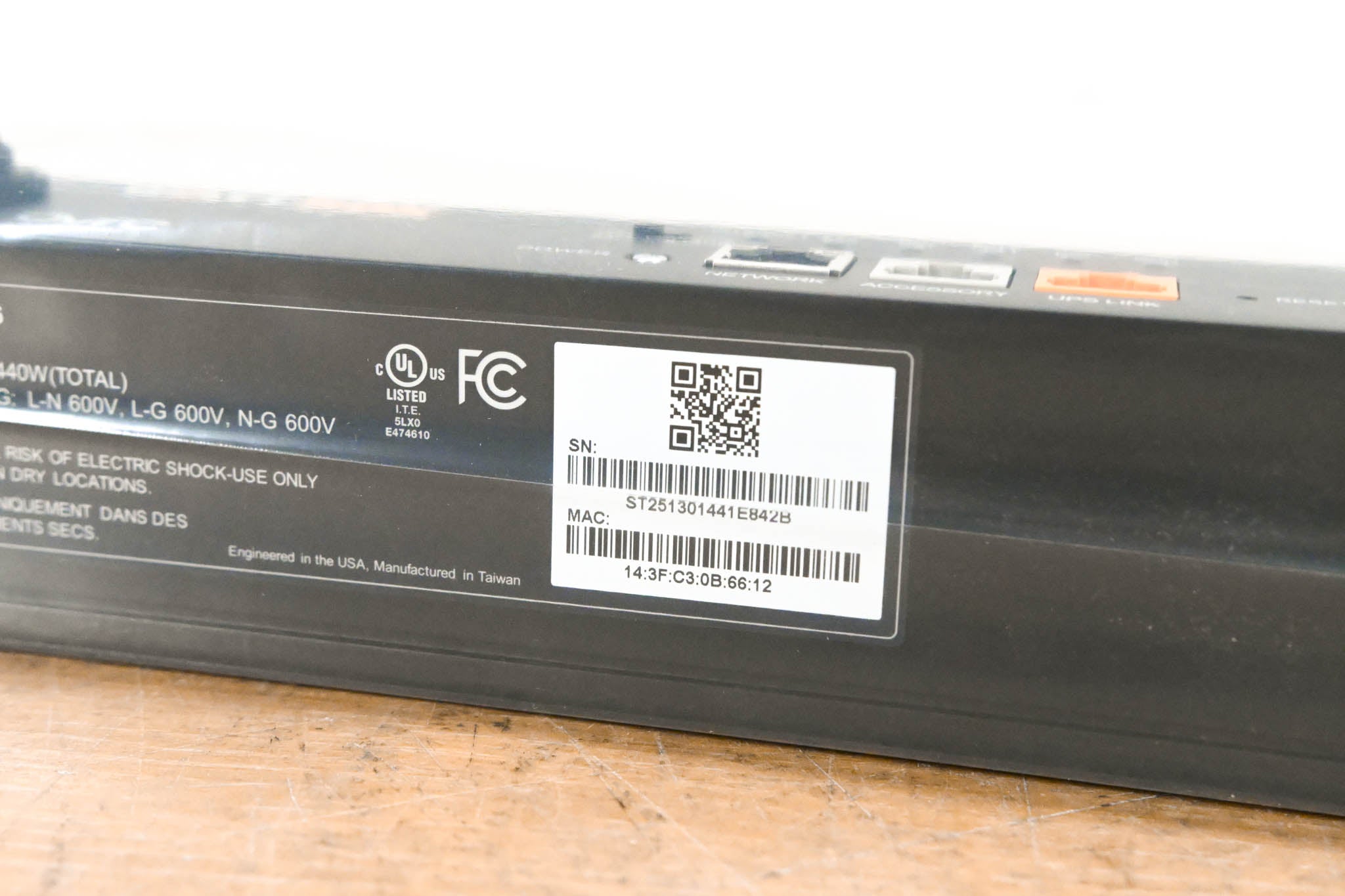 WattBox WB-800-IPVM-6 Rackmount IP Power Conditioner (6 Outlets)