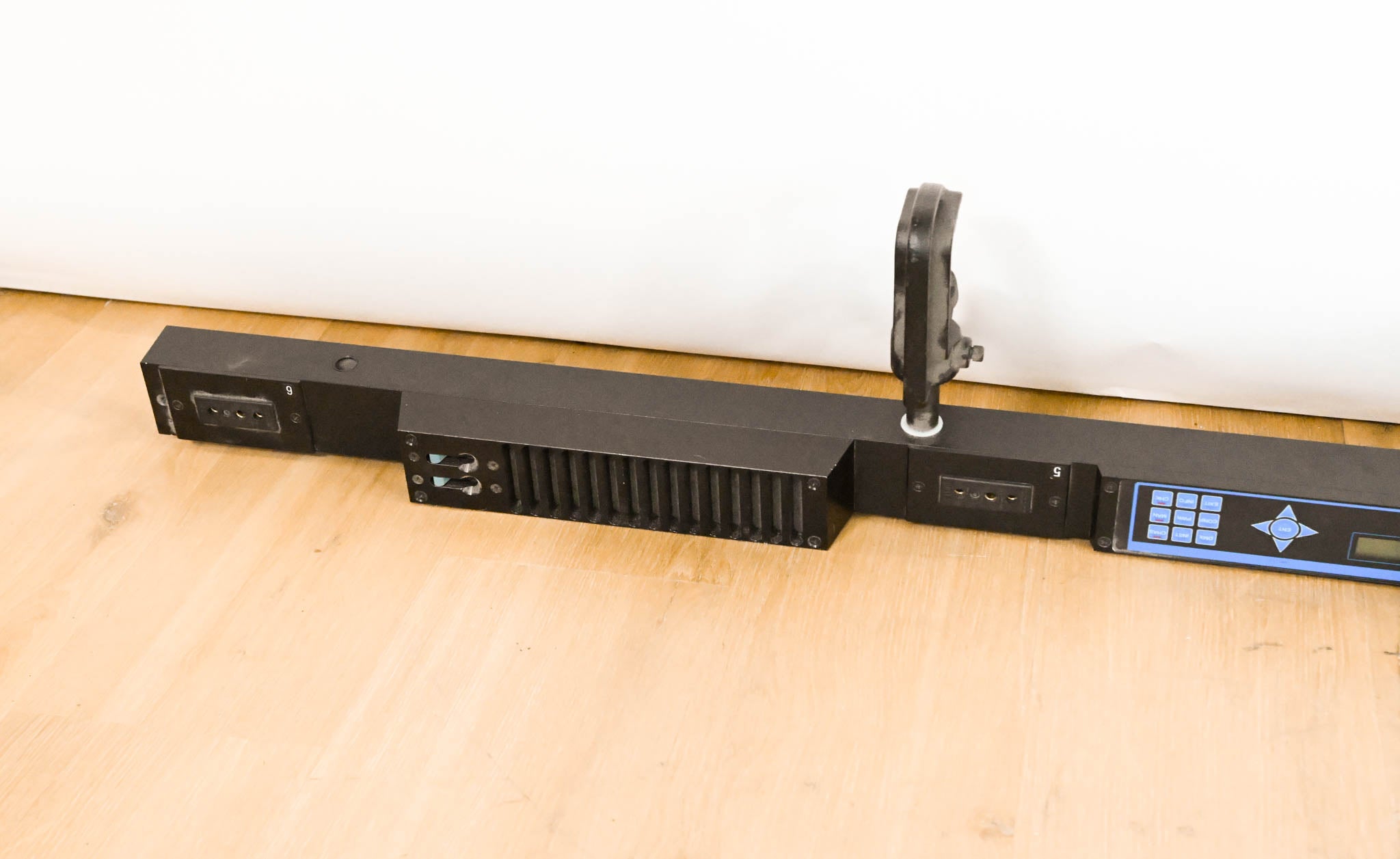 ETC SB6-10M 6 x 10A (1200W) SmartBar with Stage Pin Connectors