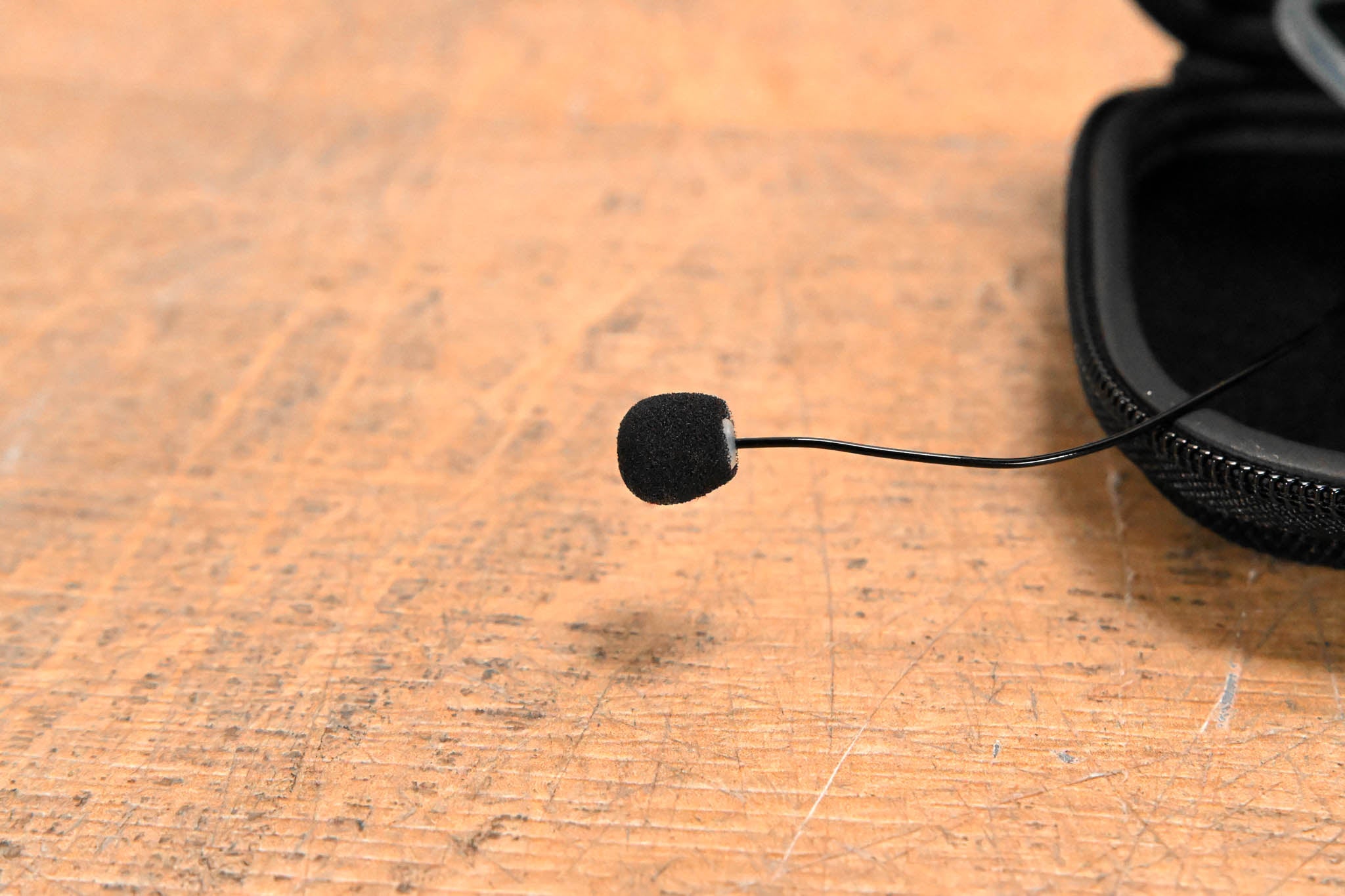 Shure MX153B/O-TQG Earset Headworn Microphone