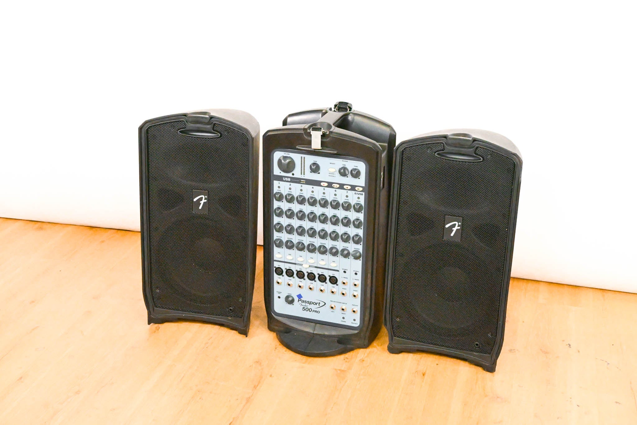 Fender Passport 500 Pro 500W 8-Channel Portable PA System
