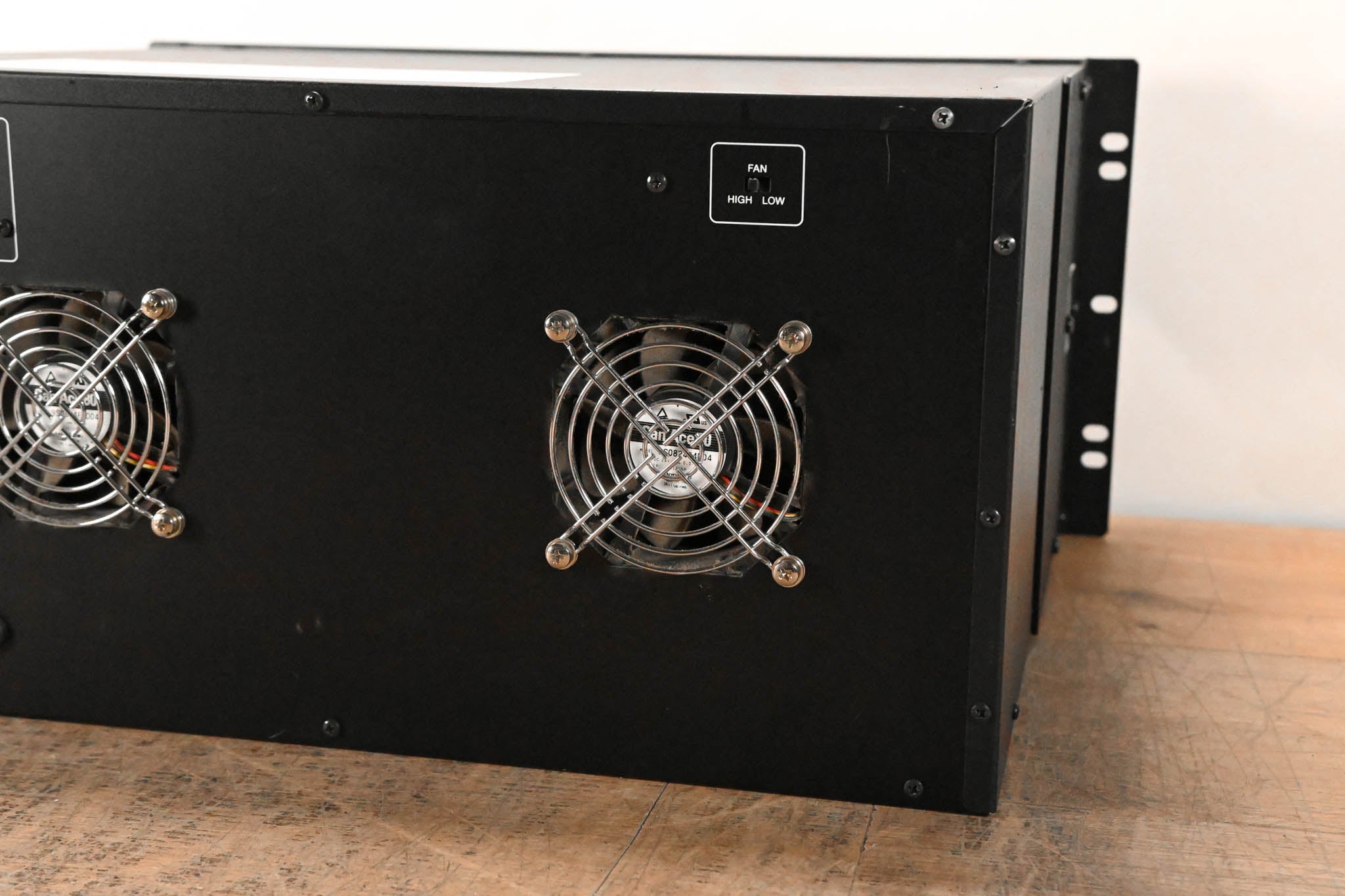 Yamaha Rio3224-D Rio Series 32x16 Remote Stage Box