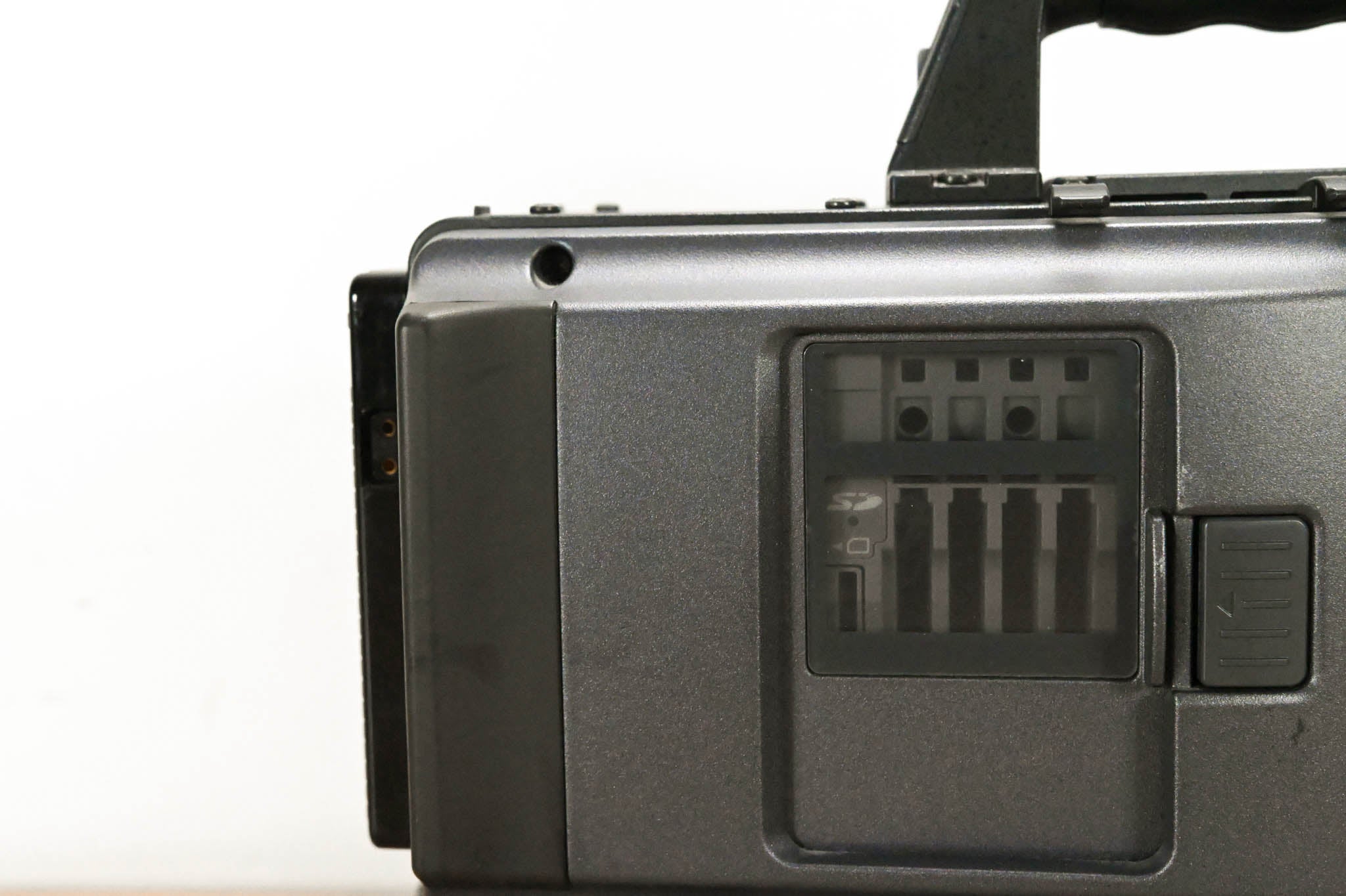 Panasonic AG-HPX500P 2/3" Shoulder-Mounted P2HD Camcorder