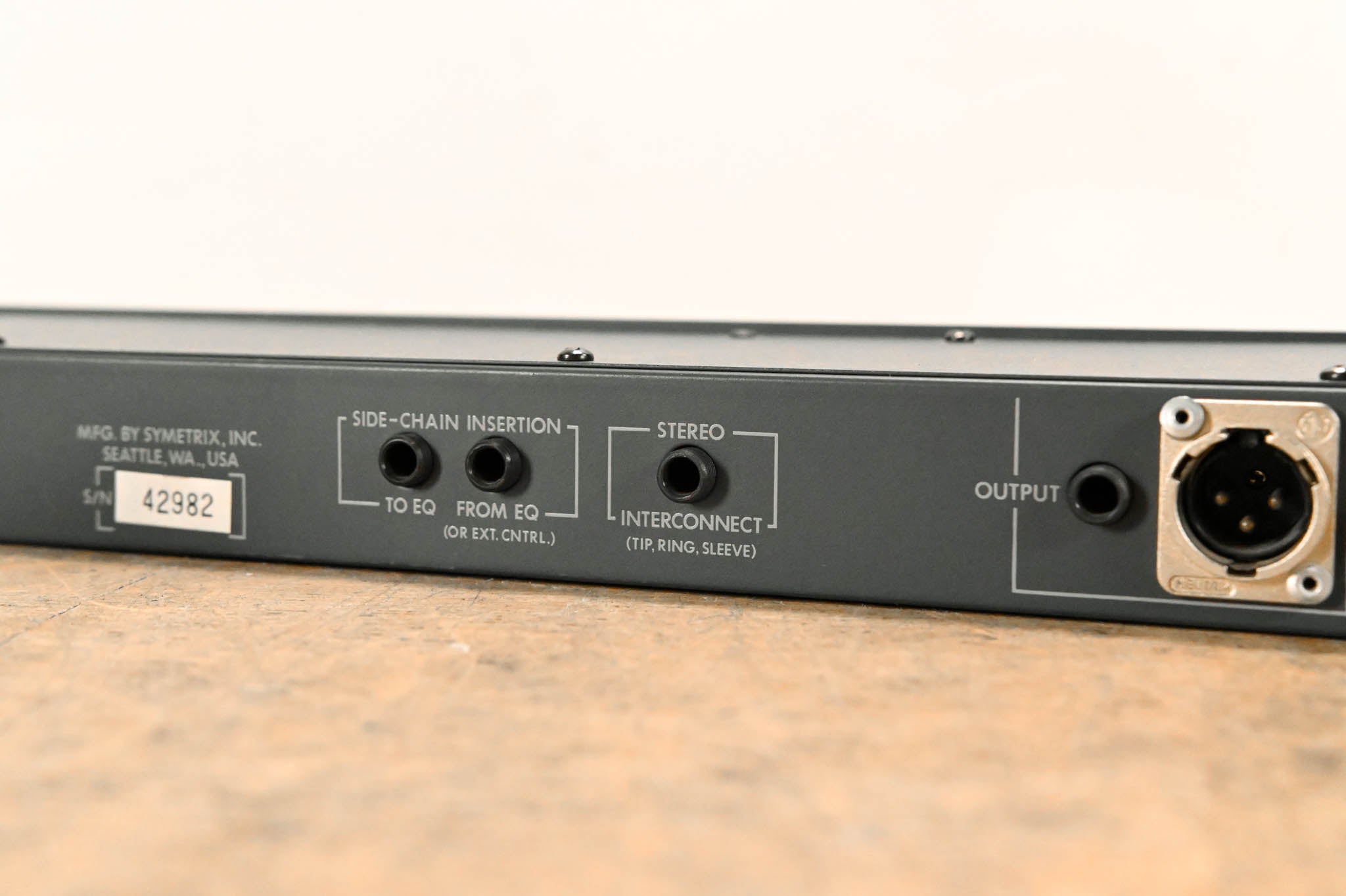 Symetrix 501 Peak-RMS Compressor/Limiter