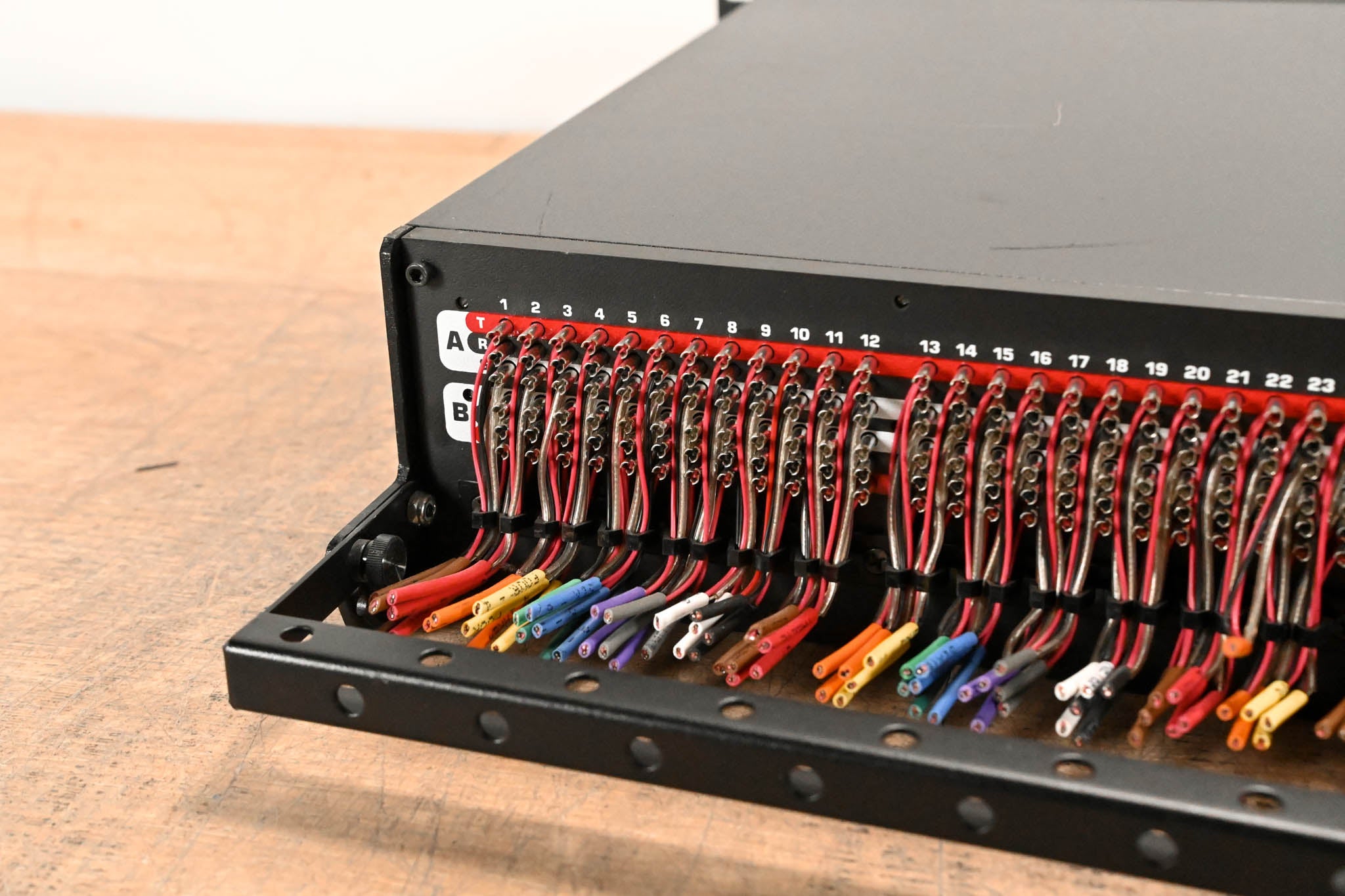 AVP RPT96 Series 2x48 2RU TT Patchbay