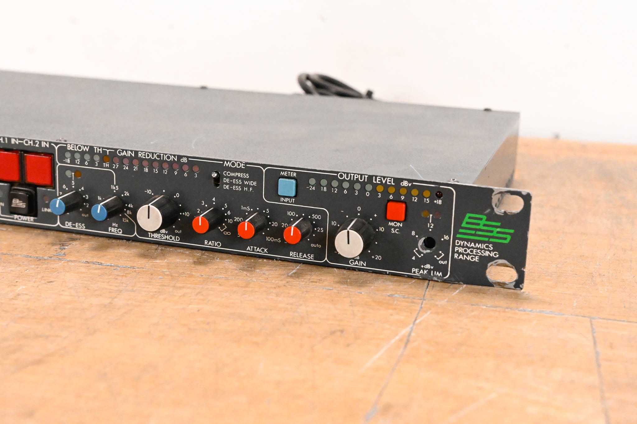 BSS DPR-402 Two-Channel Compressor/Limiter/De-Esser CG01XQY BSS DPR-402 Two-Channel Compressor/Limiter/De-Esser CG01XQY