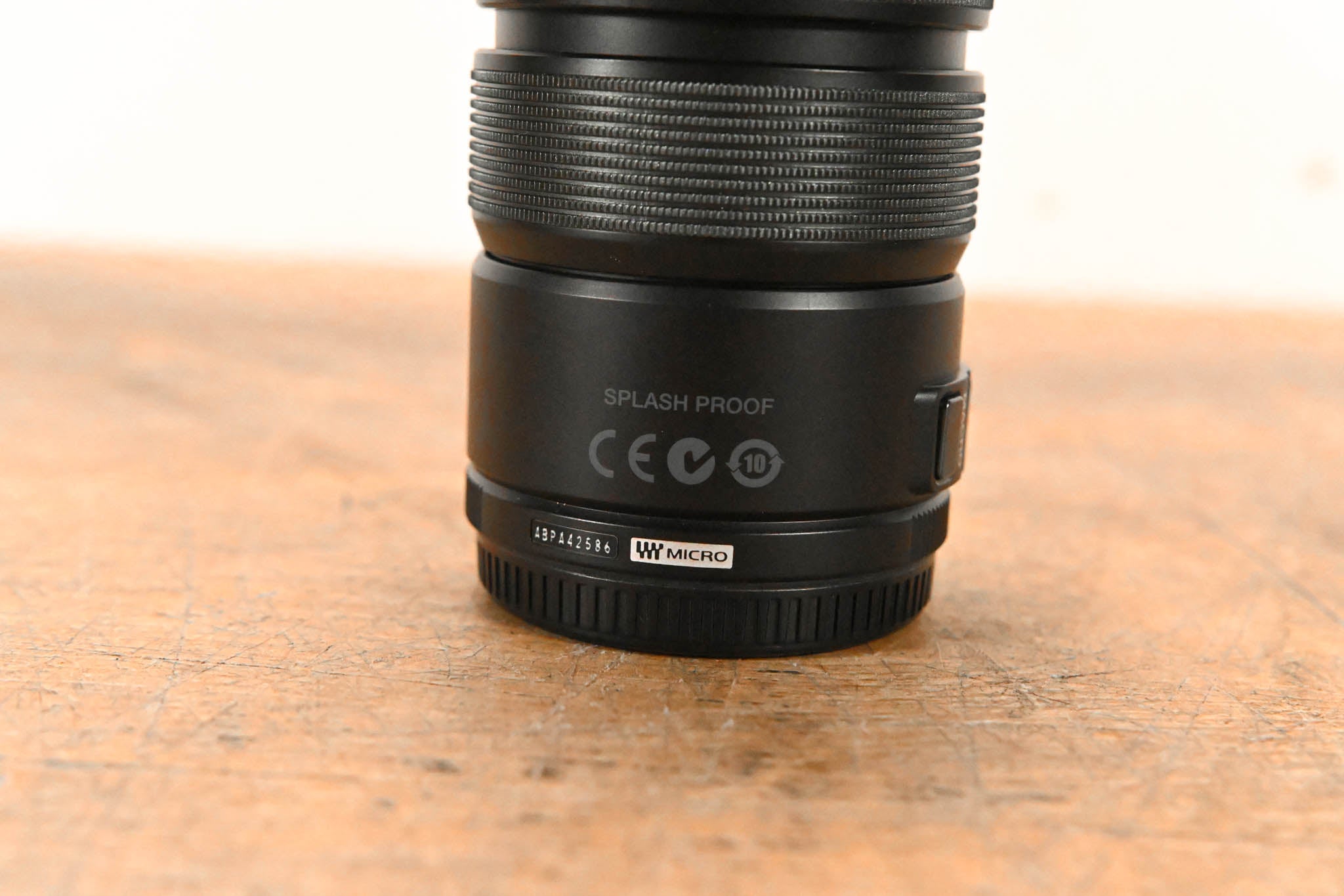 Olympus M.Zuiko Digital ED 12-50mm f3.5-6.3 EZ w/ JJC LH-J55C Lens Hood