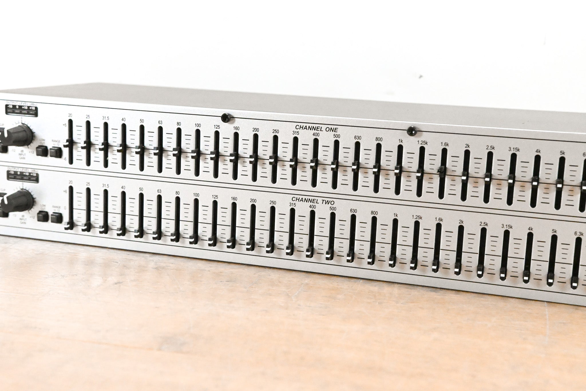 dbx 231s Two-Channel 31-Band Equalizer