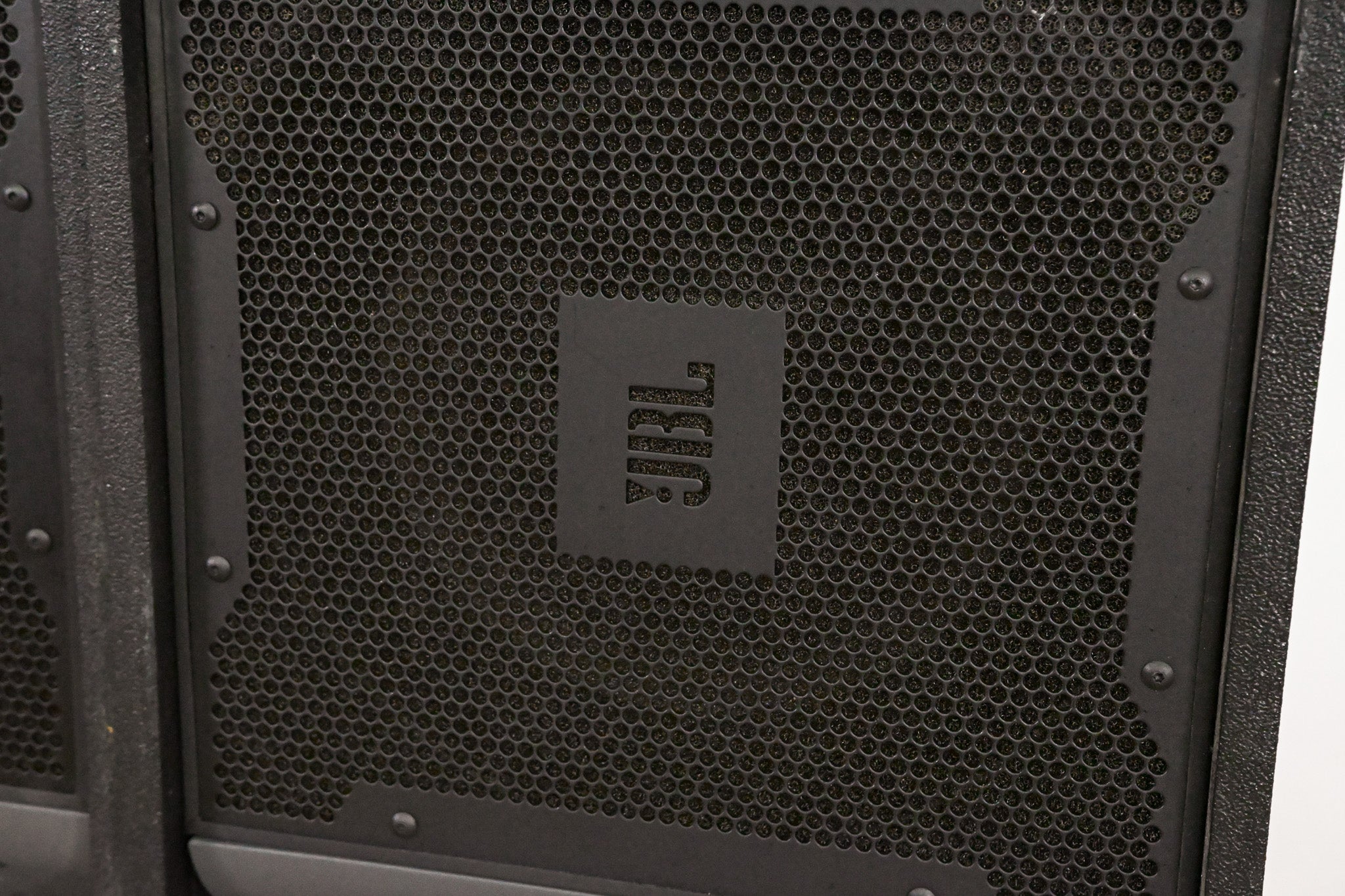 JBL VT4888DP Powered 3-Way Line Array Speaker (PAIR)