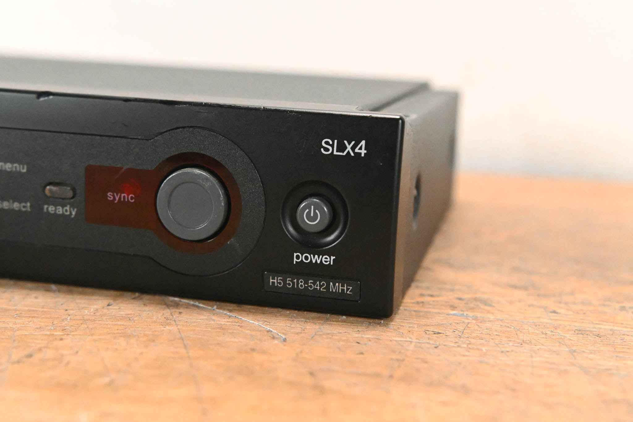 Shure SLX4 Wireless Receiver - H5 Band: 518-542 MHz (NO POWER SUPPLY)