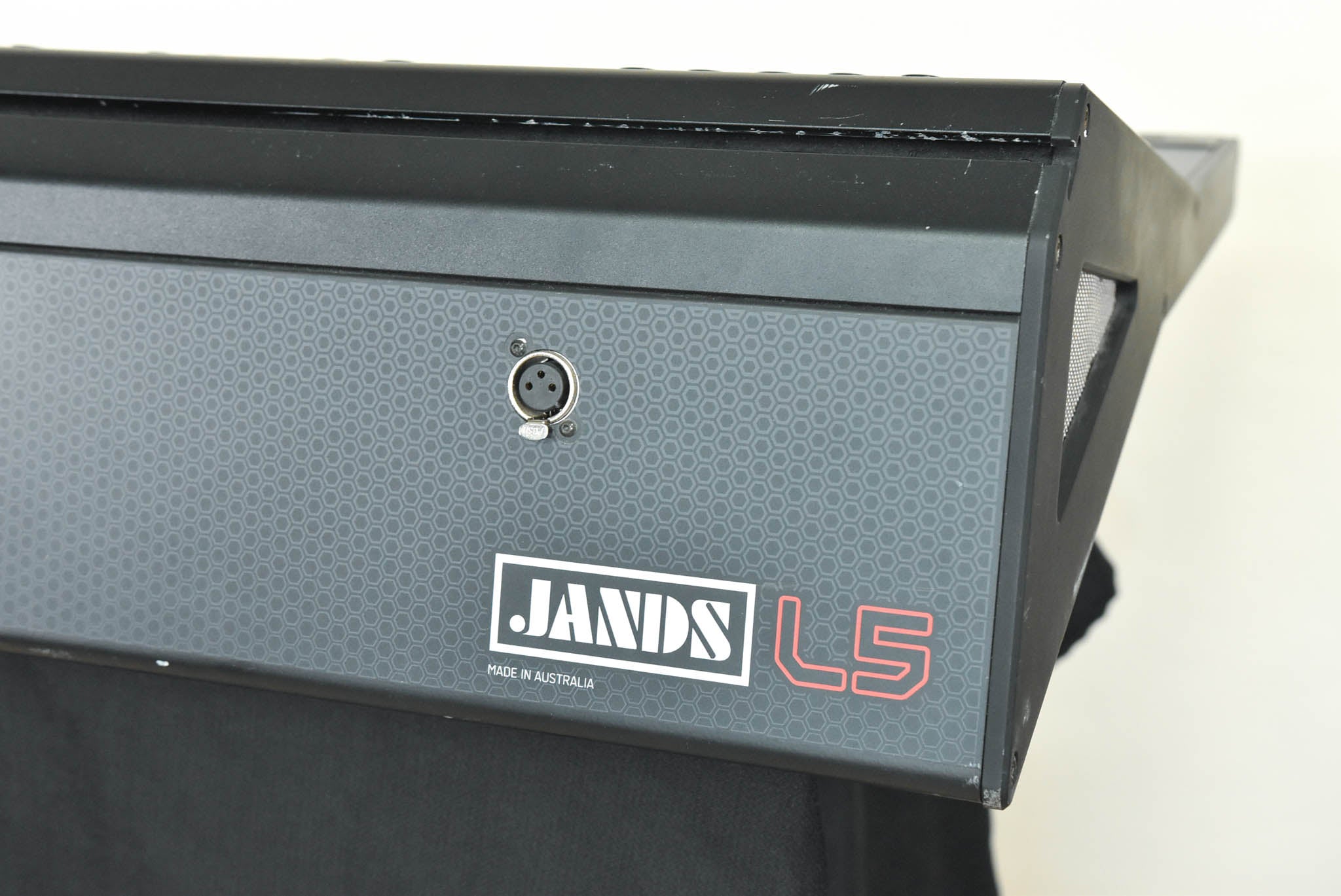 Jands Vista L5 Lighting Control Console with 16-Universe Internal Dongle