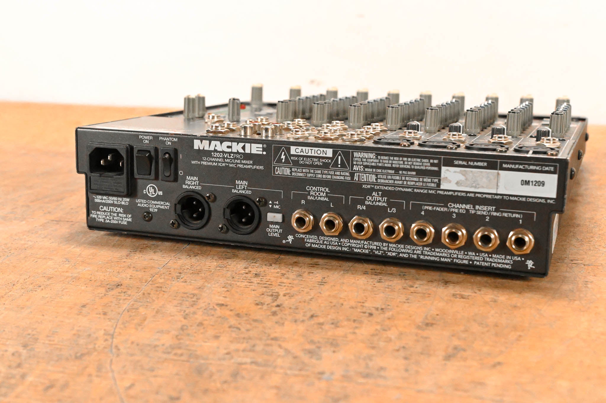 Mackie 1202-VLZ PRO 12-Channel Mic/Line Mixer