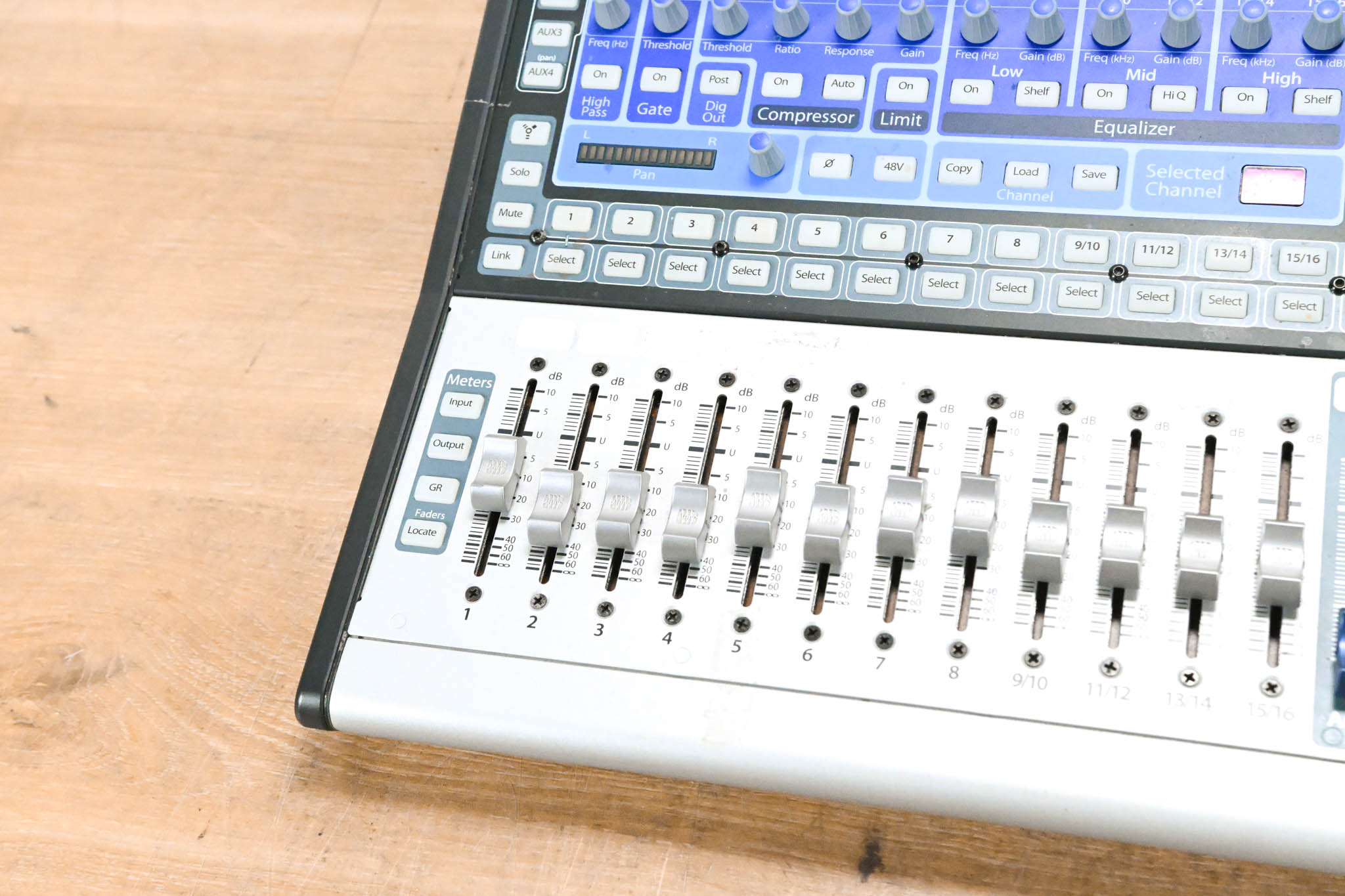 PreSonus StudioLive 16.0.2 16-Channel Digital Mixer