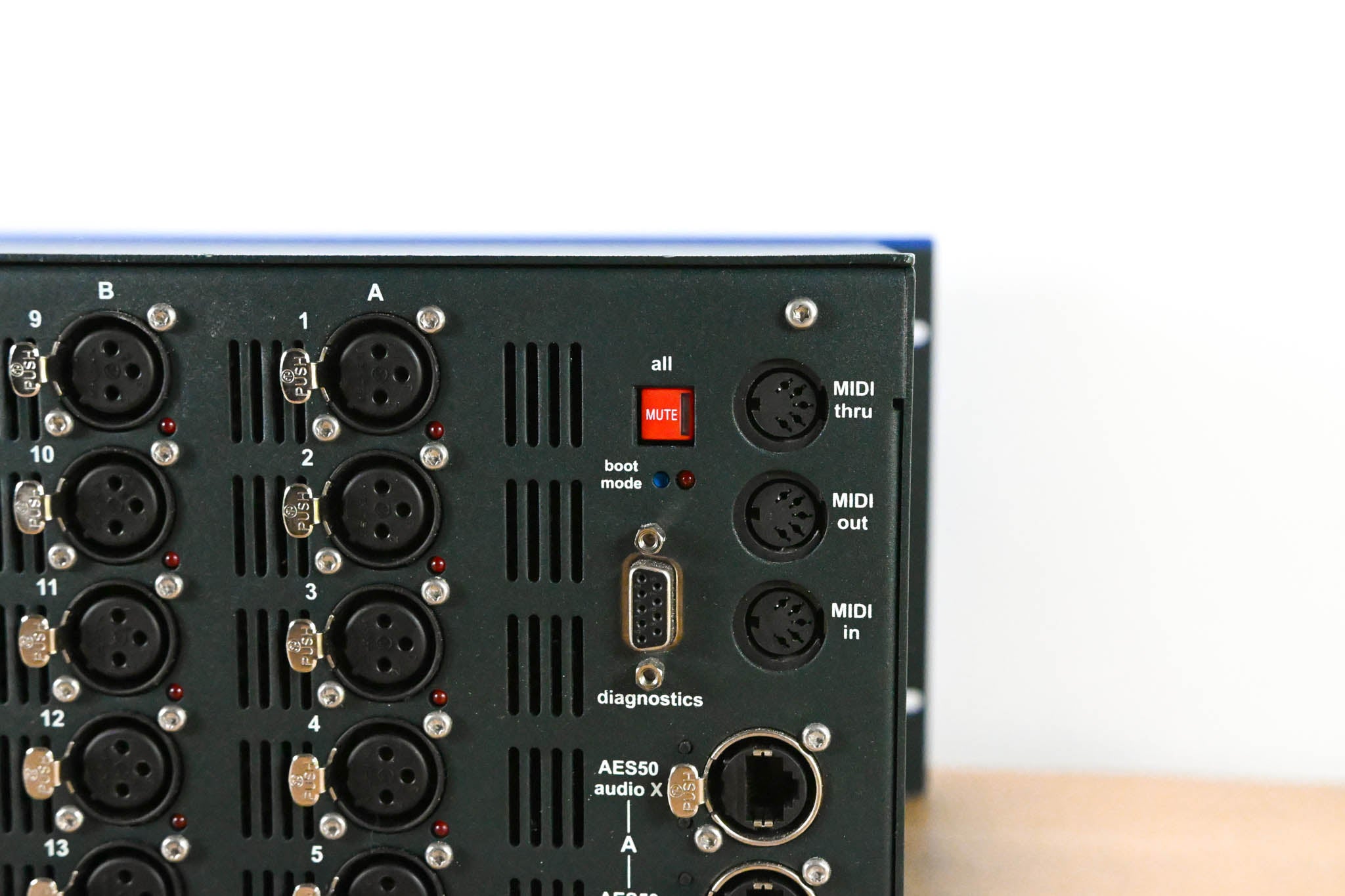 Midas DL231 24x24 Active Microphone Splitter