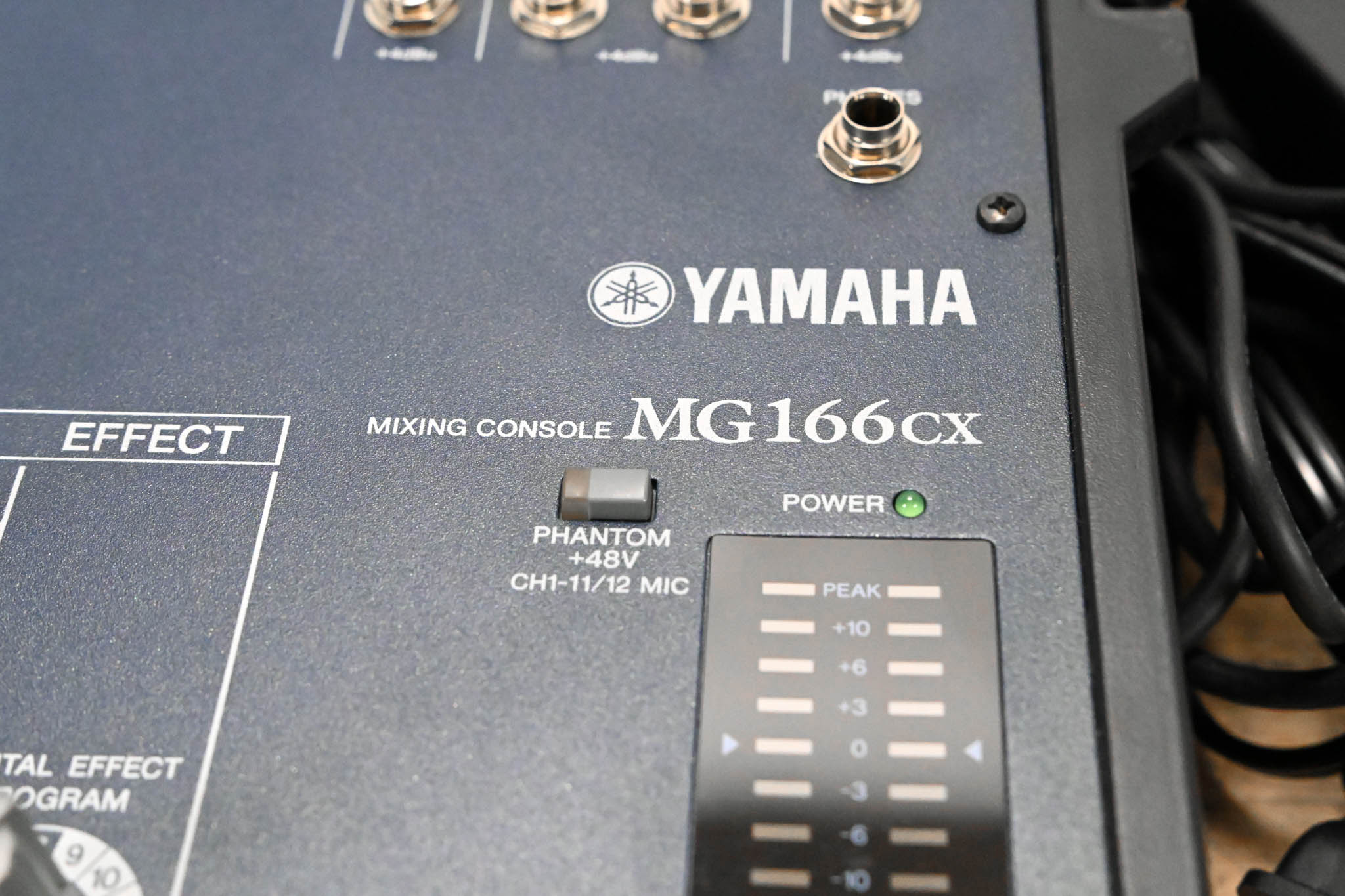 Yamaha MG166CX 16-Channel, 6-Bus Analog Mixer