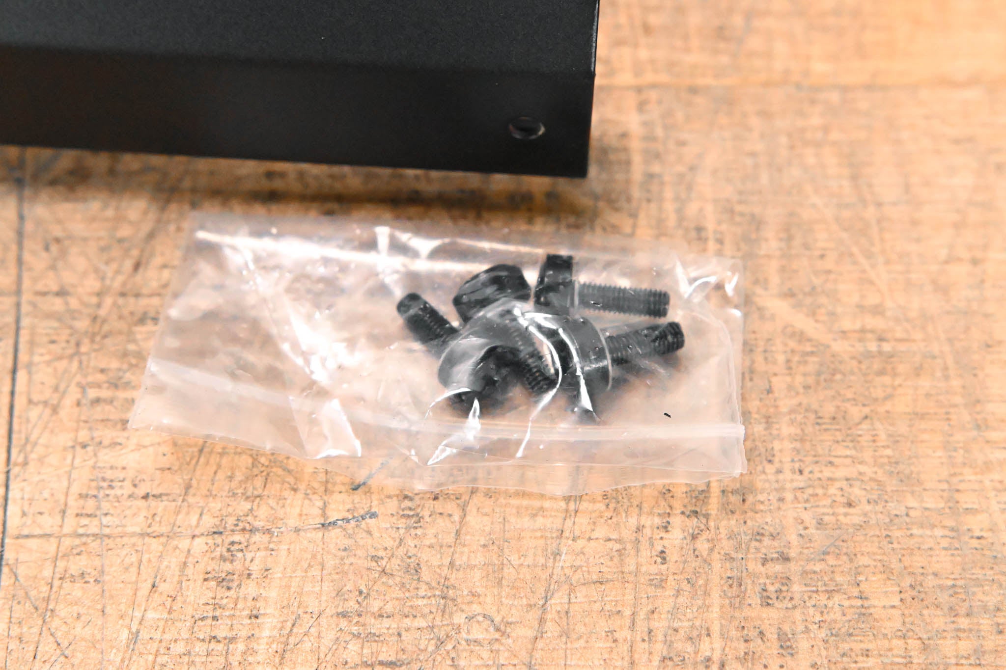 Gator Rackworks GRW-PNLCBLMNG1 1U Cable Management with Cap