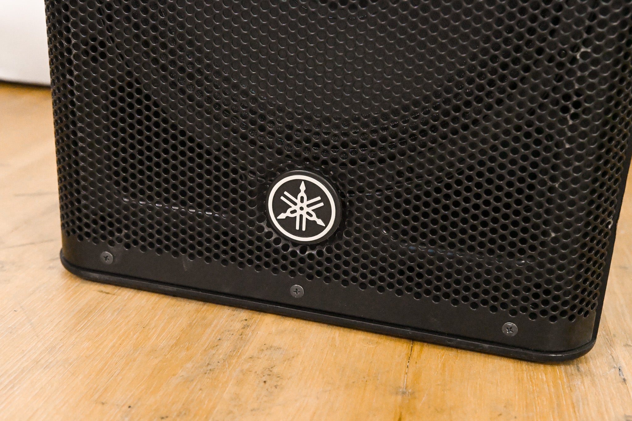 Yamaha DXR10mkII 10" 1,100W Powered PA Speaker