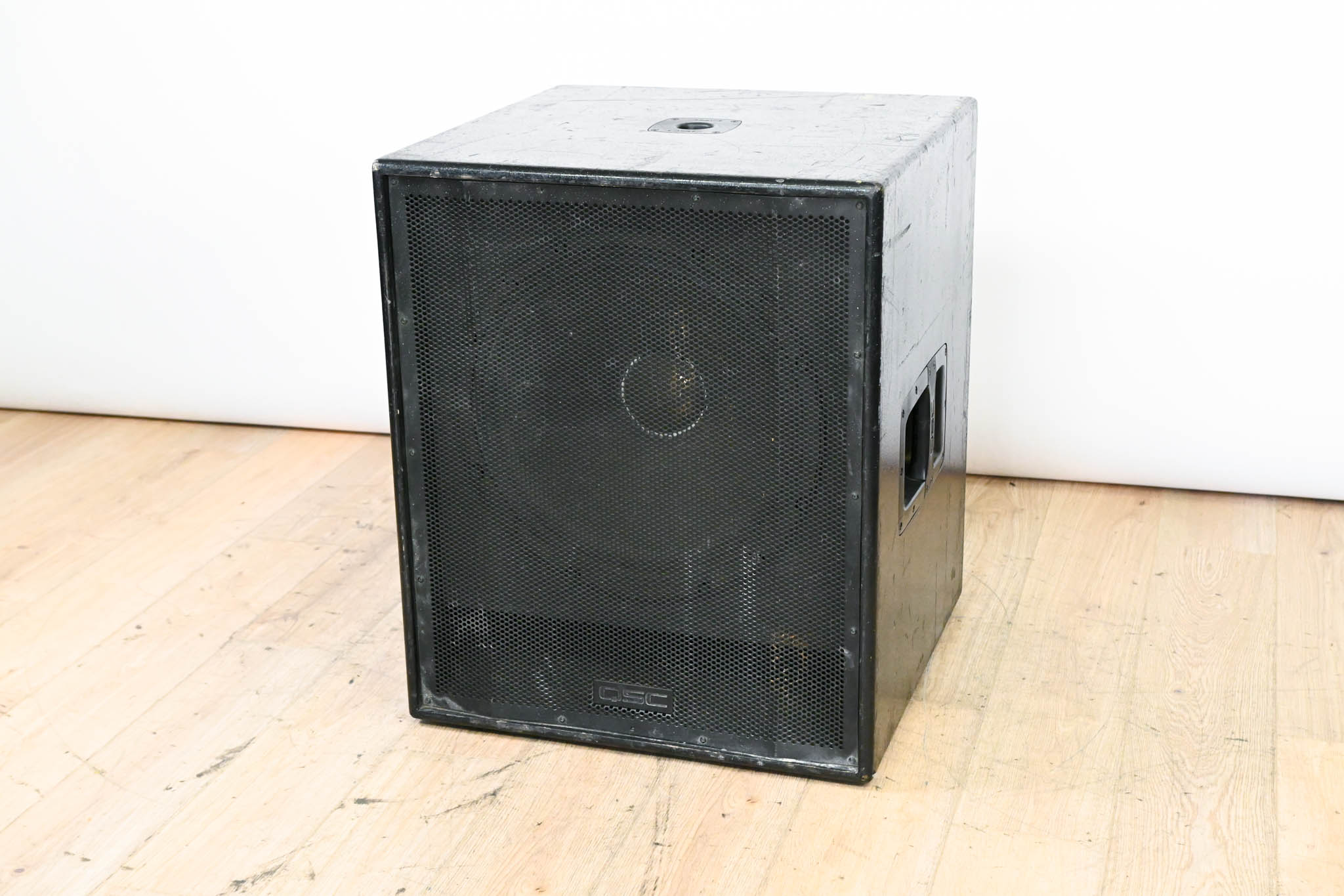 QSC HPR181W 18" Powered Subwoofer