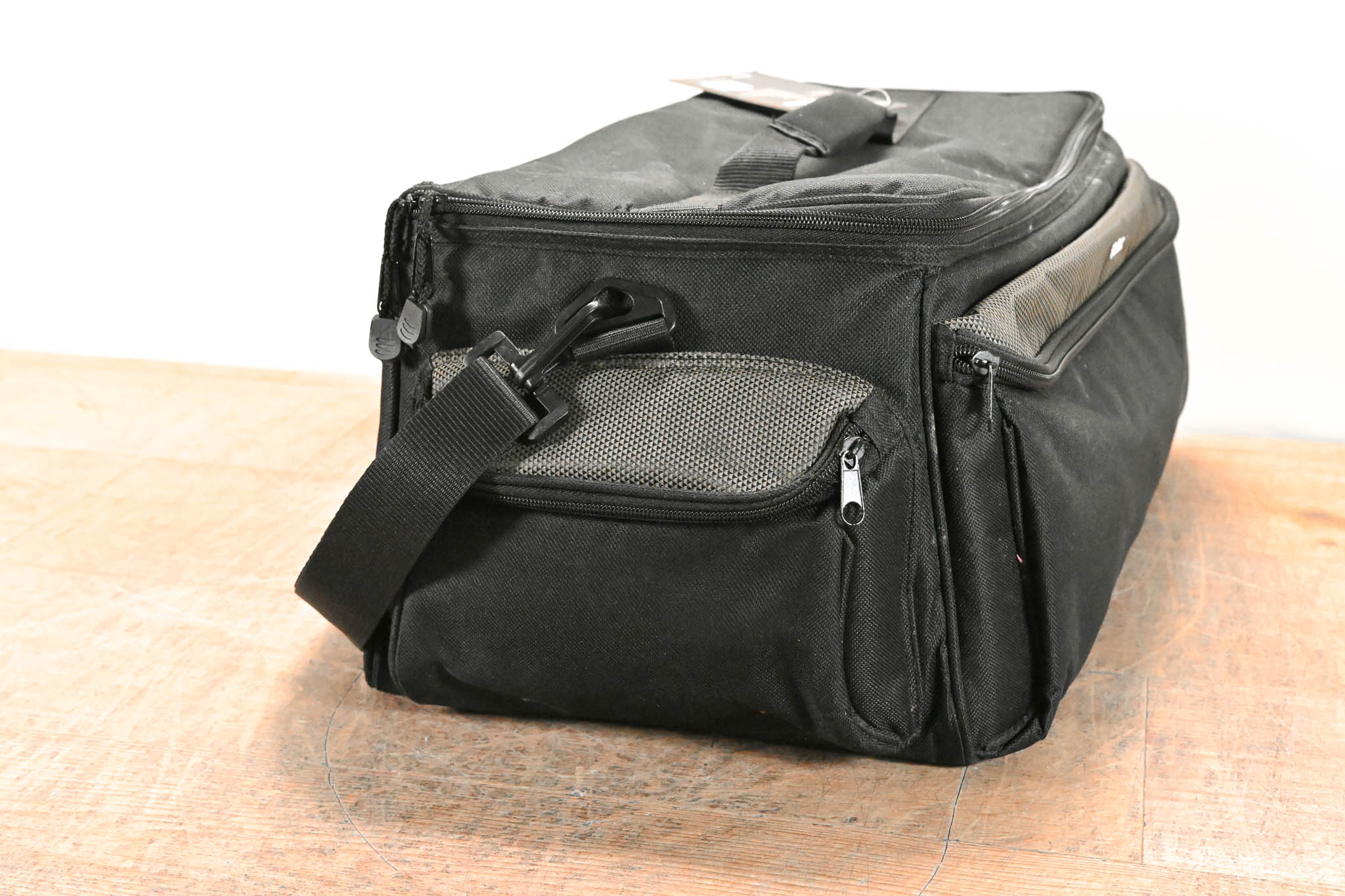 Vivitar VIV-RGC-12 Deluxe Pro Camera Camcorder Rugged Carrying Case