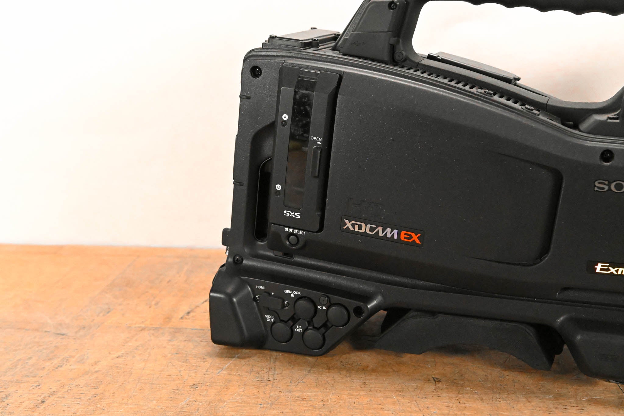 Sony PMW-350 XDCAM EX Camcorder with CBK-VF01 Viewfinder