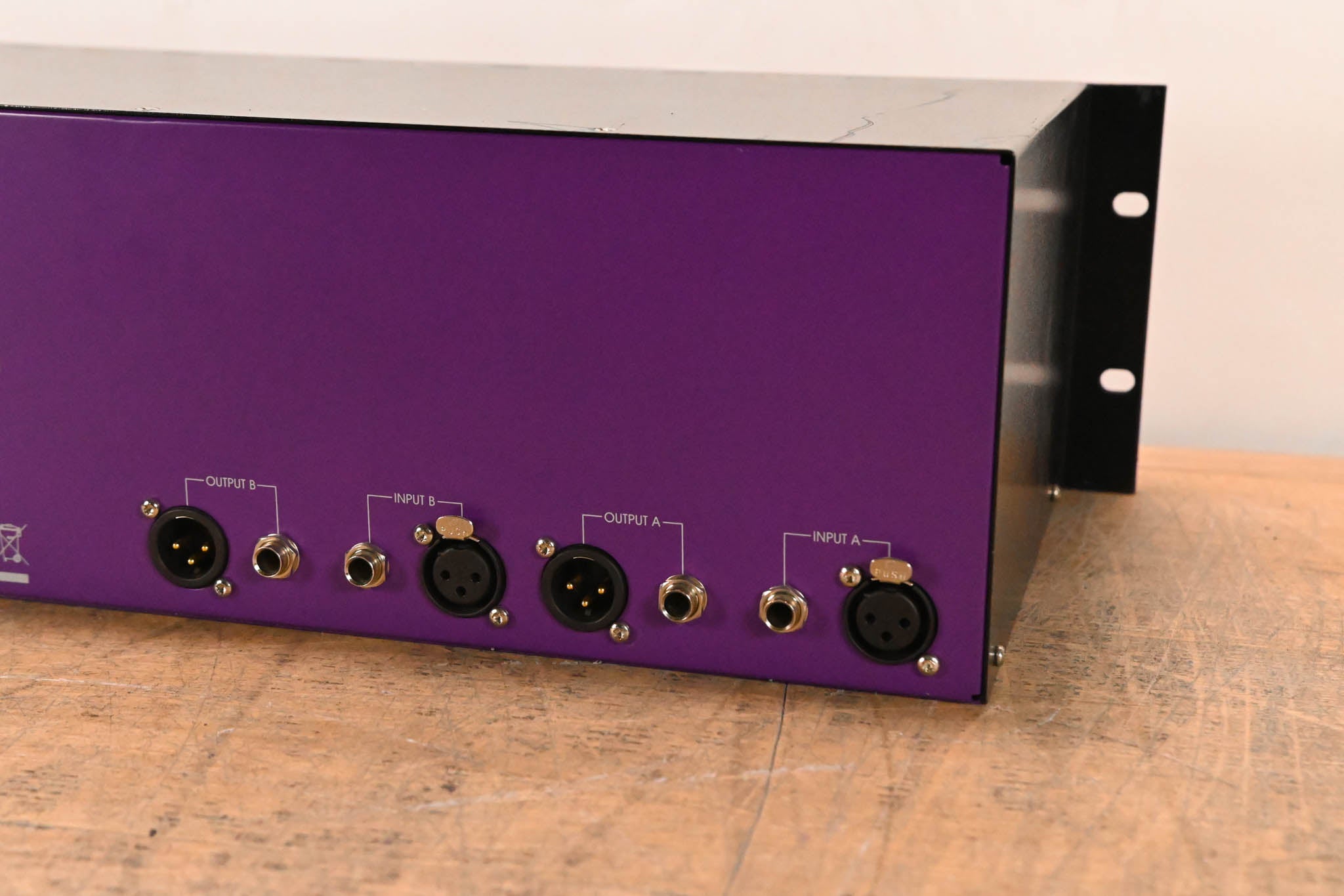 Klark Teknik SQ1G Square ONE Graphic 2-Channel 30-Band Graphic Equalizer