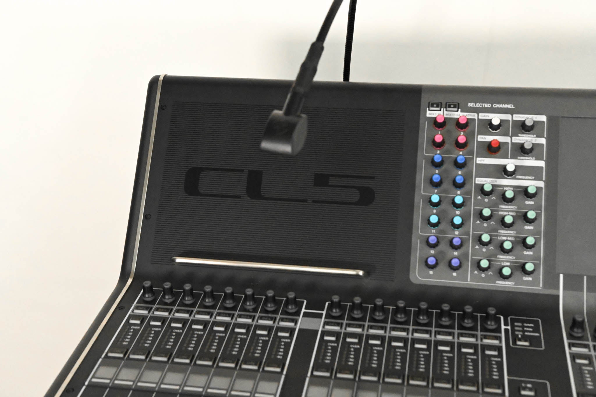 Yamaha CL5 72-Channel Digital Mixing Console