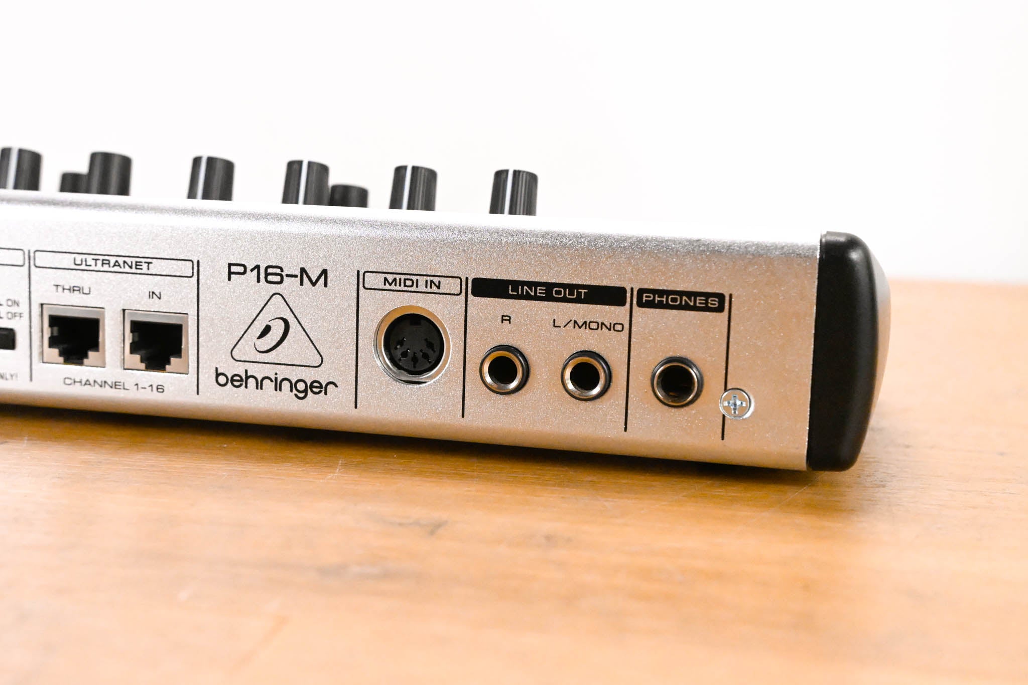 Behringer Powerplay P16-M 16-Channel Digital Personal Mixer