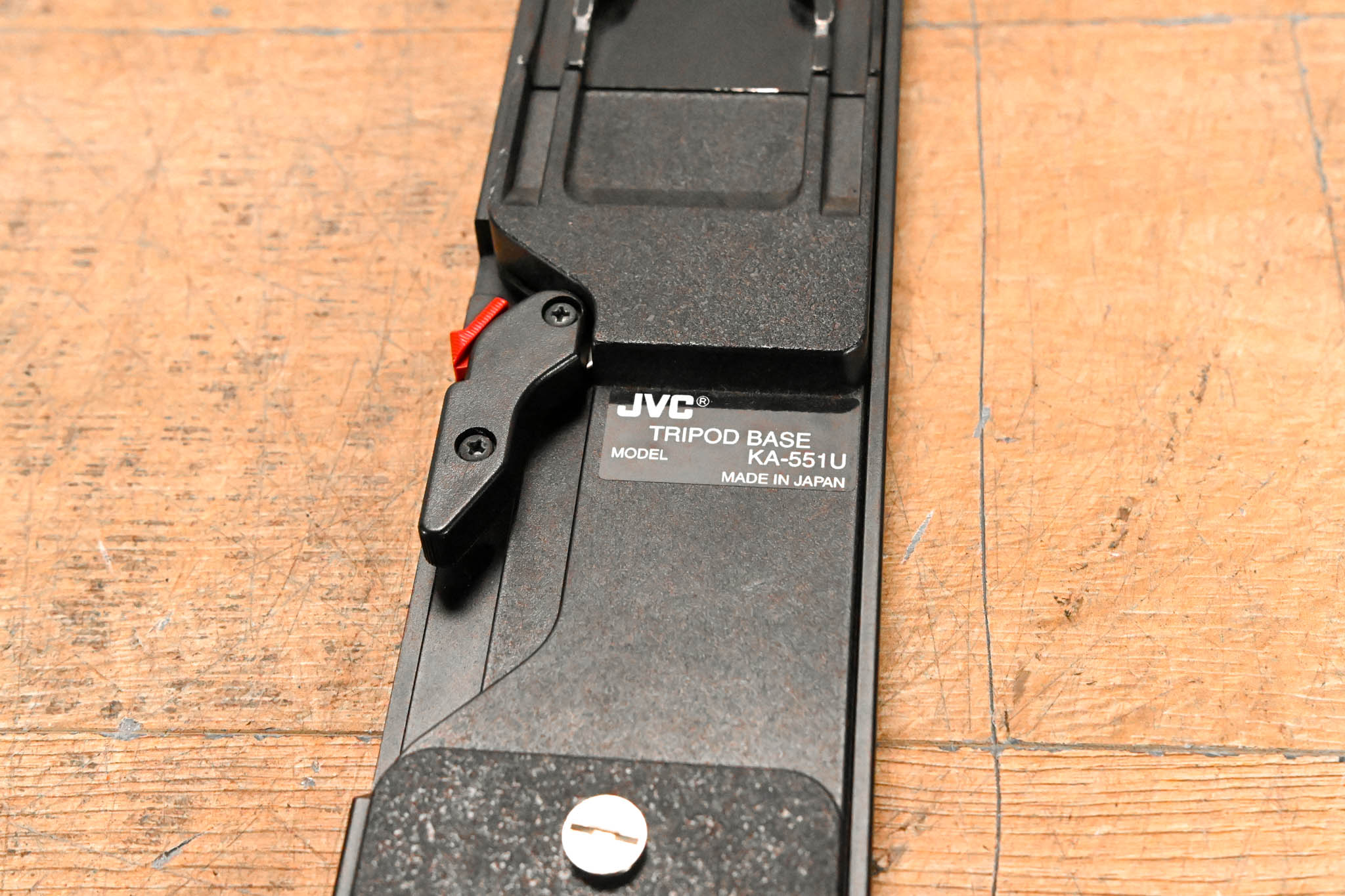 JVC KA-551U Tripod Adapter Plate