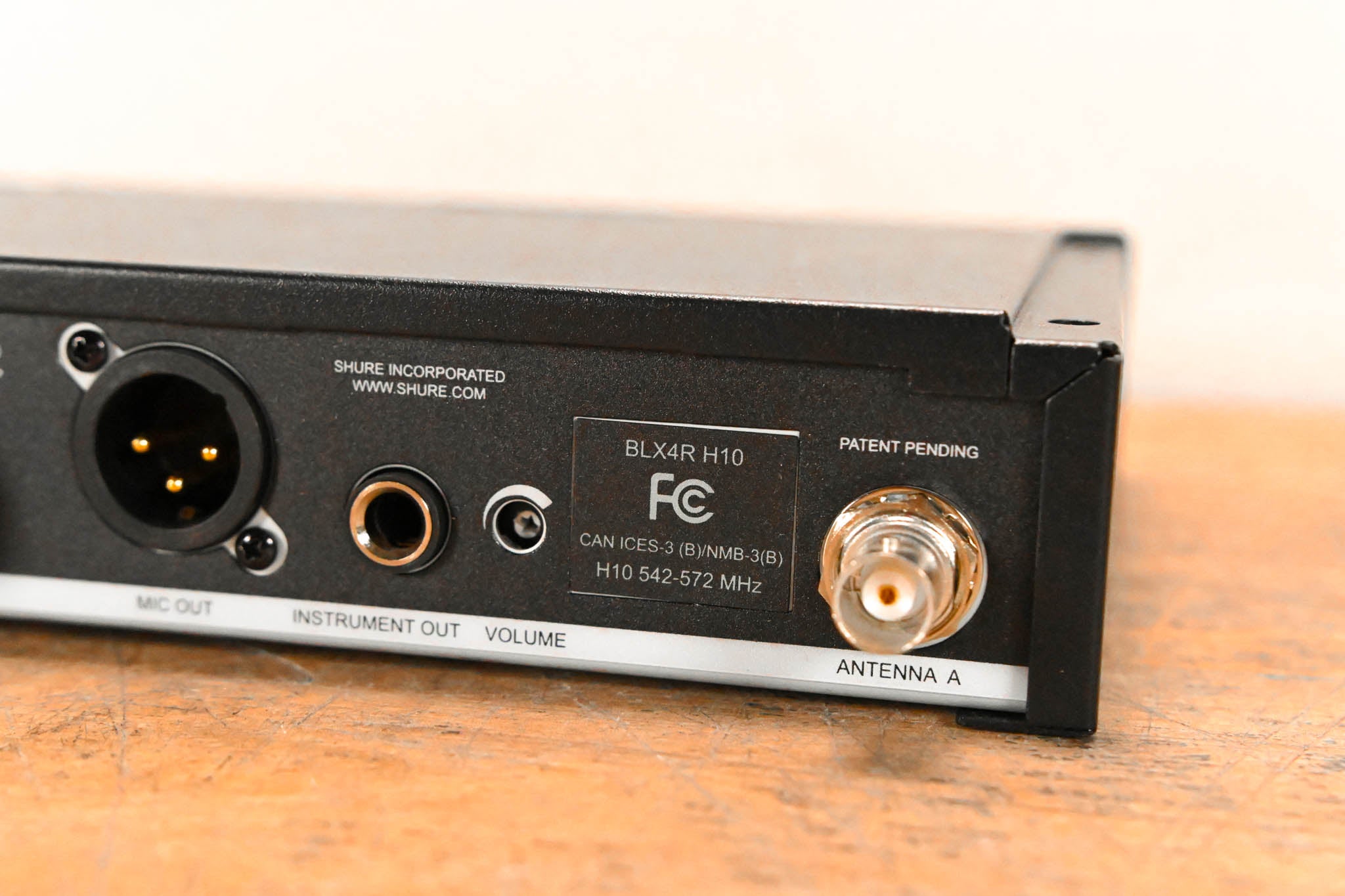 Shure BLX24R/SM58 Handheld Wireless System - H10 Band (NO POWER SUPPLY)