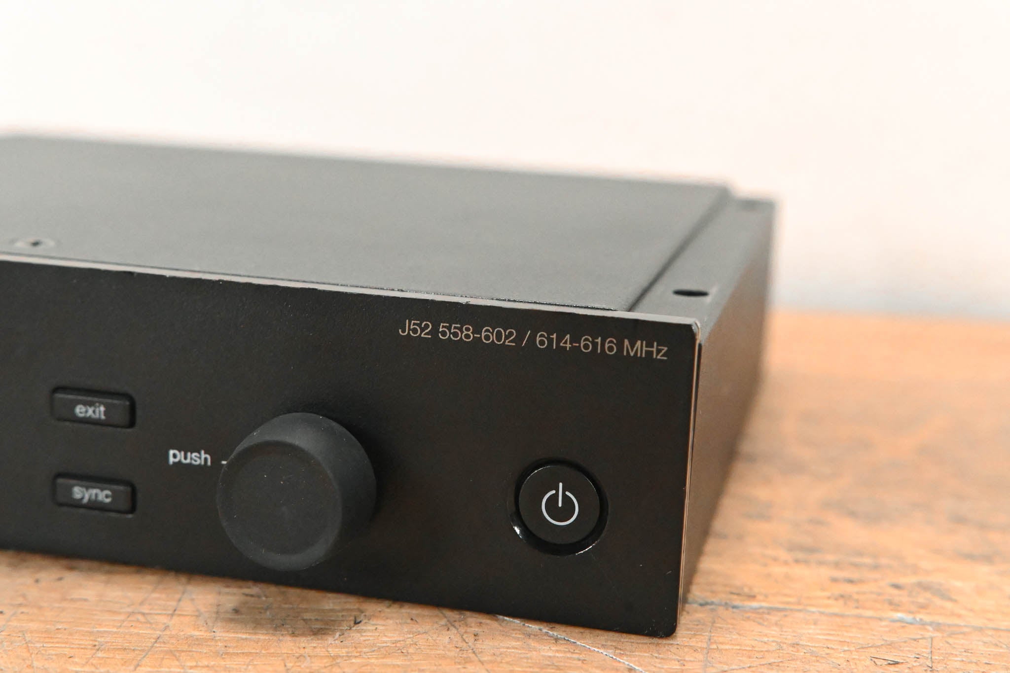 Shure SLXD4 Wireless Receiver - J52 Band: 558-602 / 614-616 MHz (NO PSU)