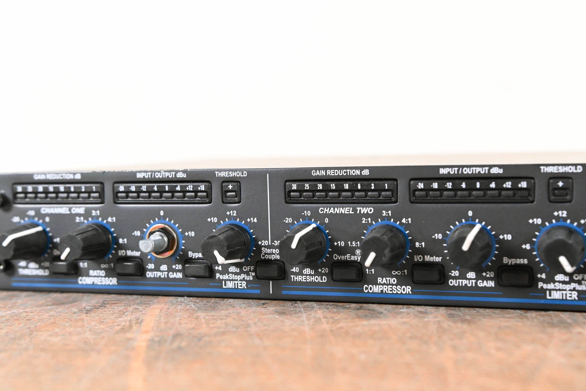 dbx 1046 Quad Compressor/Limiter