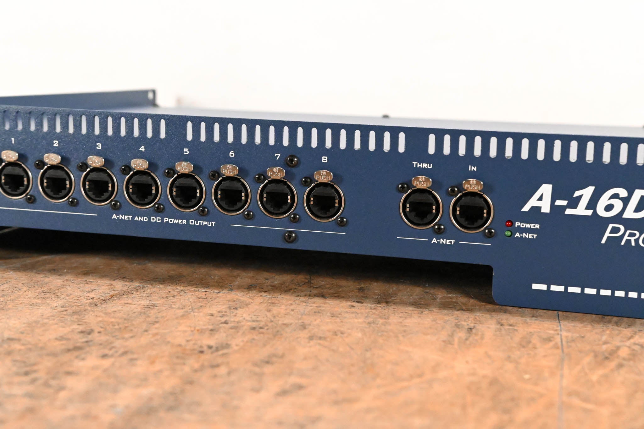 Aviom A-16D Pro A-Net Distributor