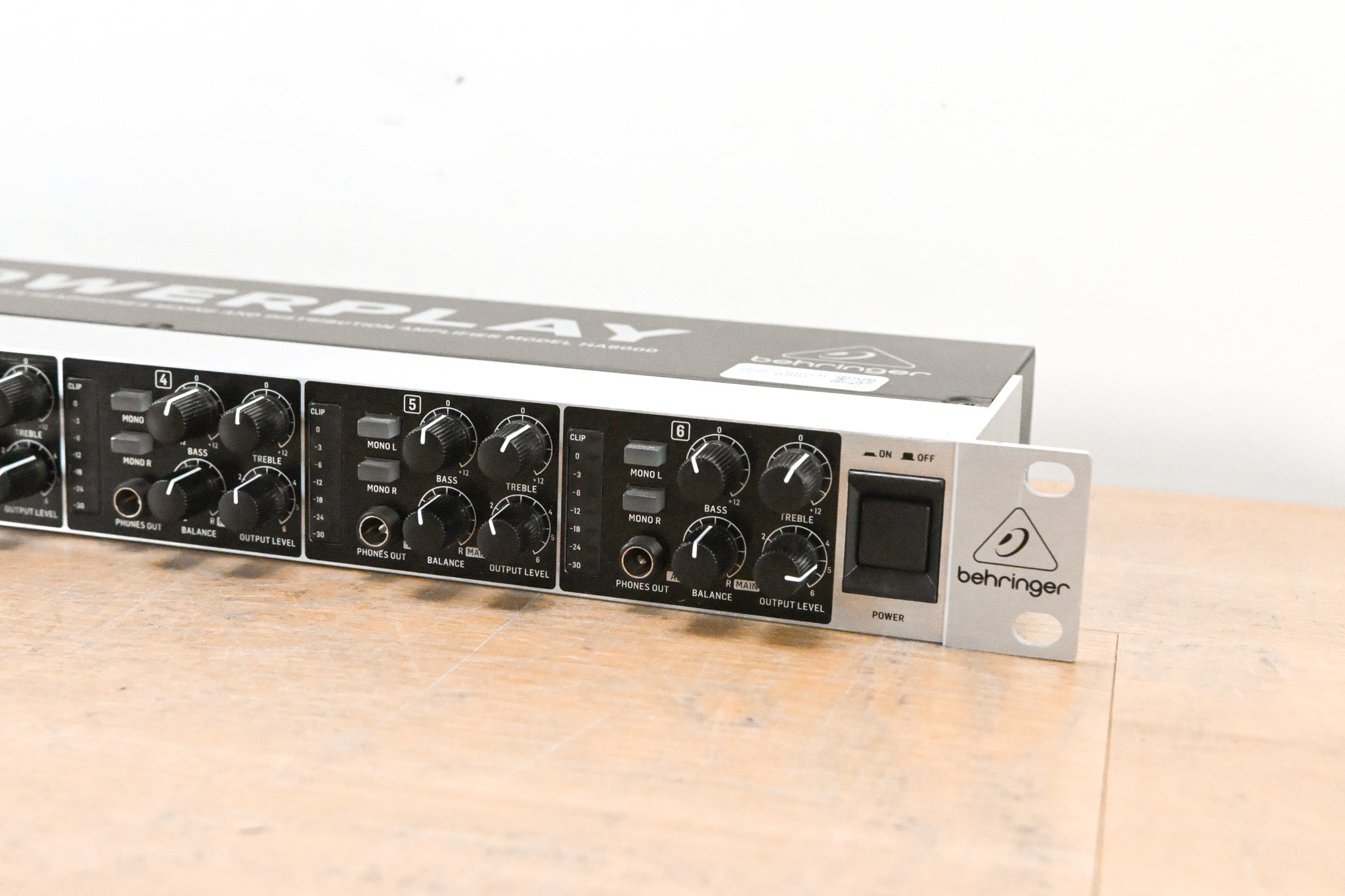Behringer POWERPLAY HA6000 6-CH Headphone Mixing/Distribution Amplifier