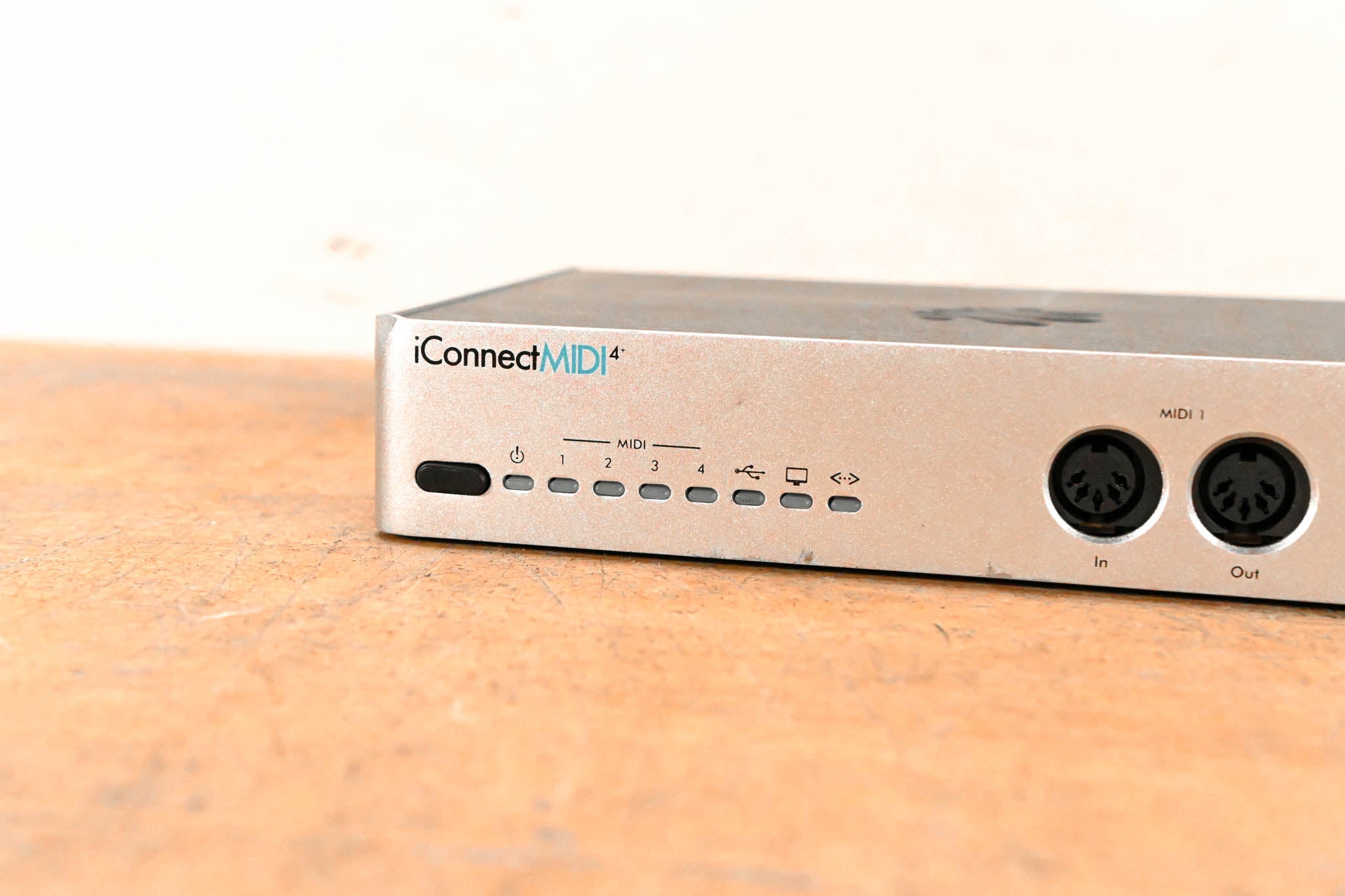 iConnectivity iConnectMIDI4+ USB + Lightning iOS MIDI Interface (NO PSU)