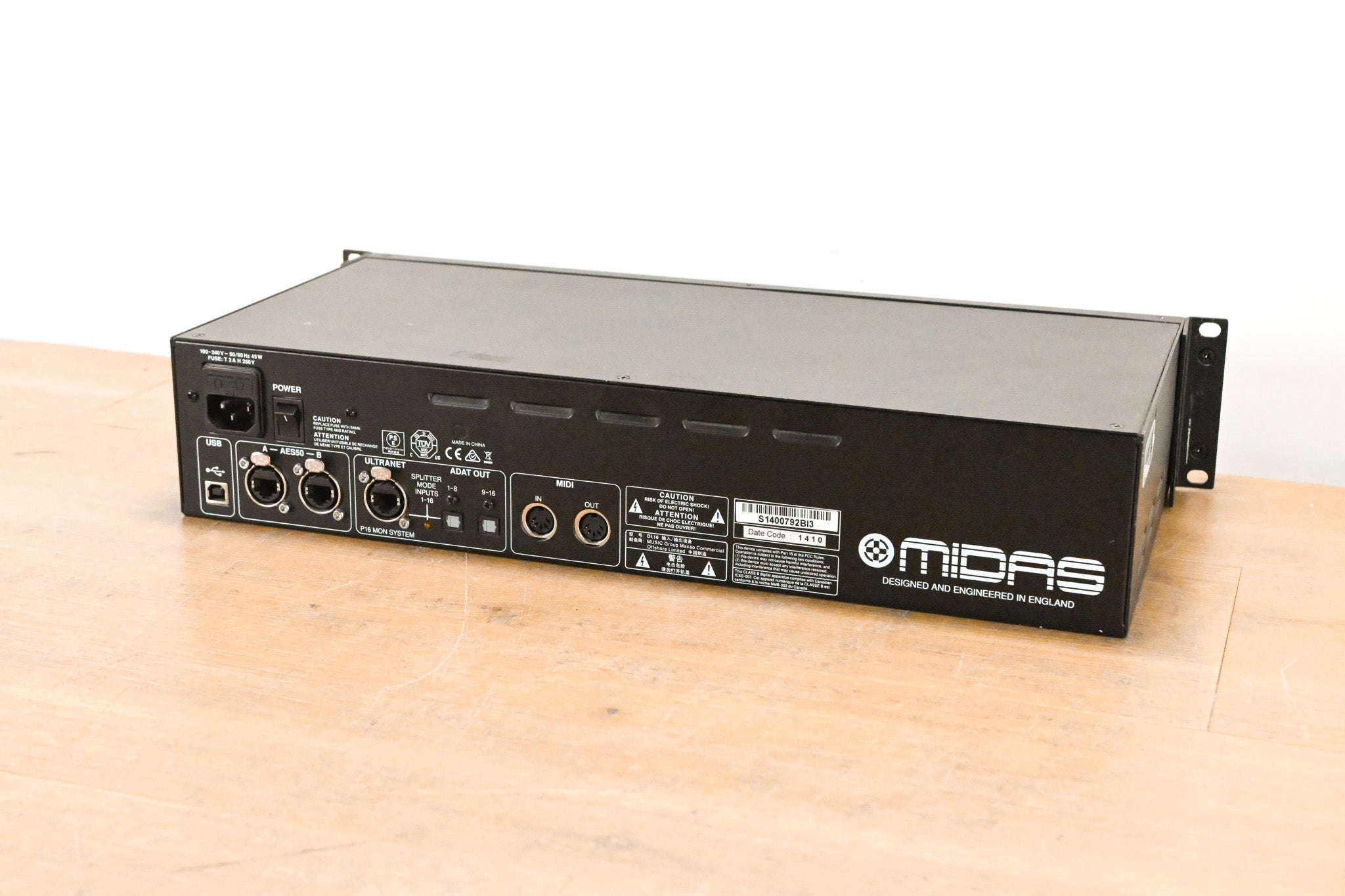 Midas DL16 16-Input, 8-Output Stage Box