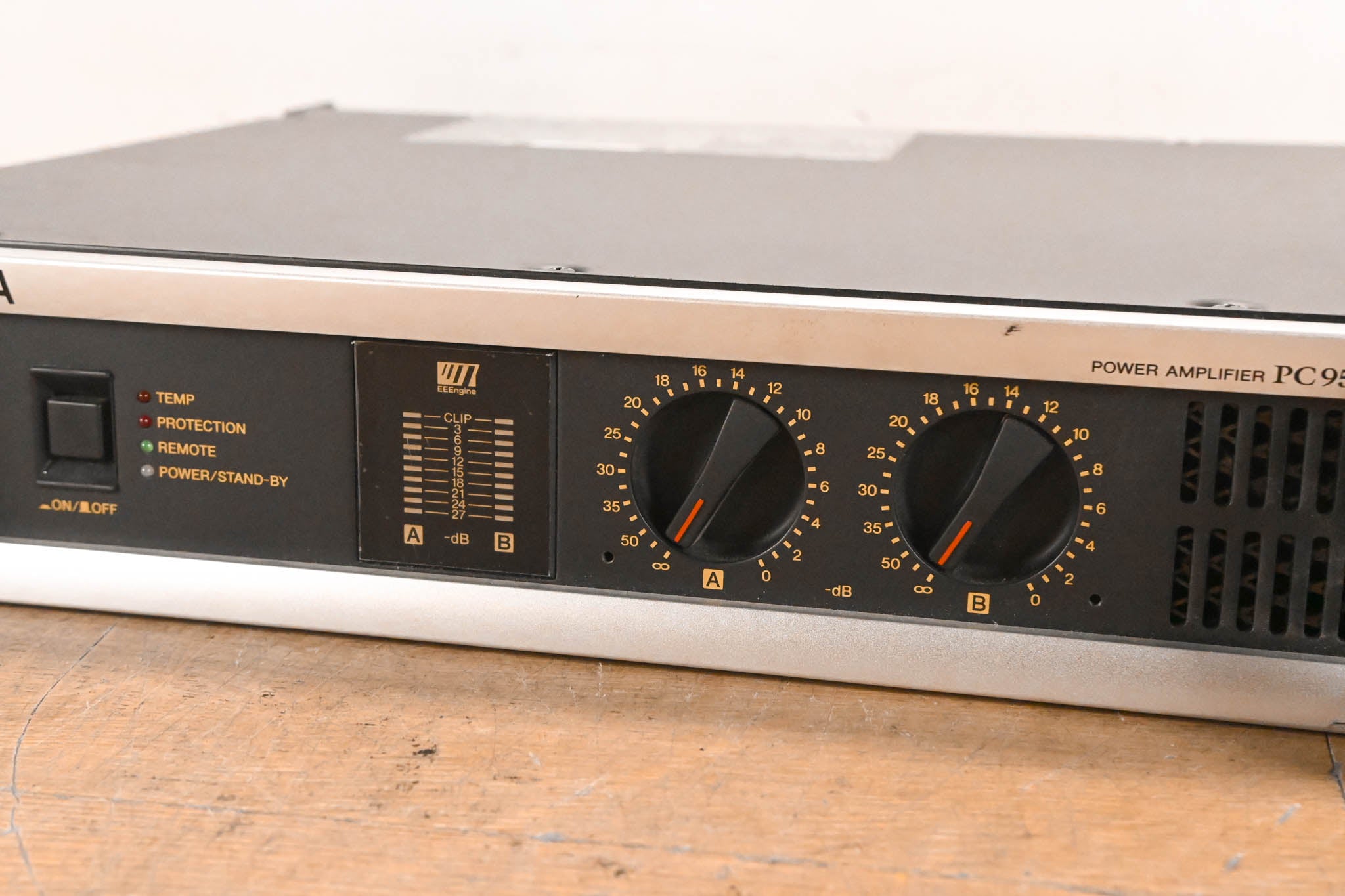 Yamaha PC9501N Two-Channel Power Amplifier