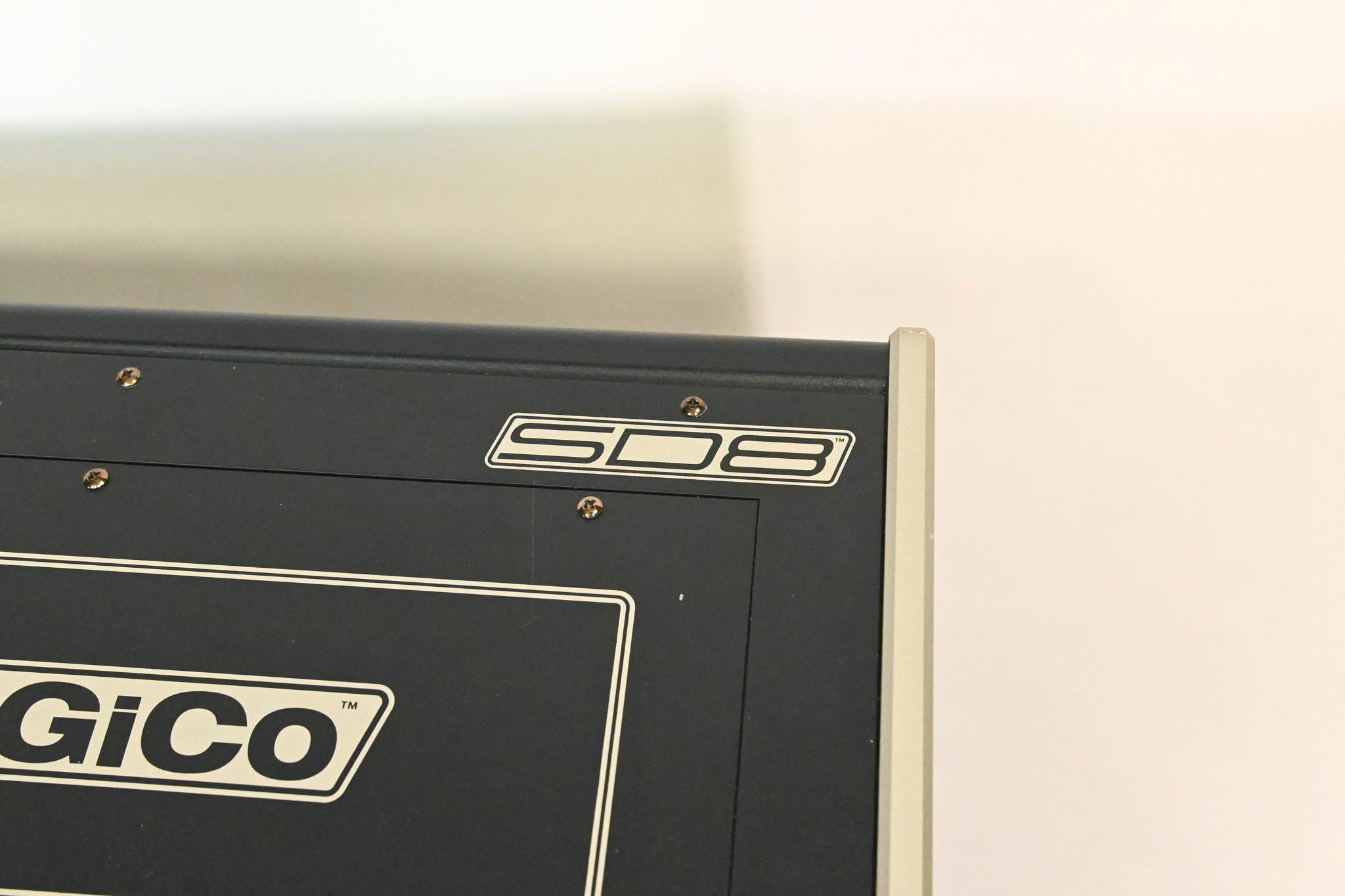 DiGiCo SD8 120-Channel Digital Mixing Console w/ Waves Card + ST Optical