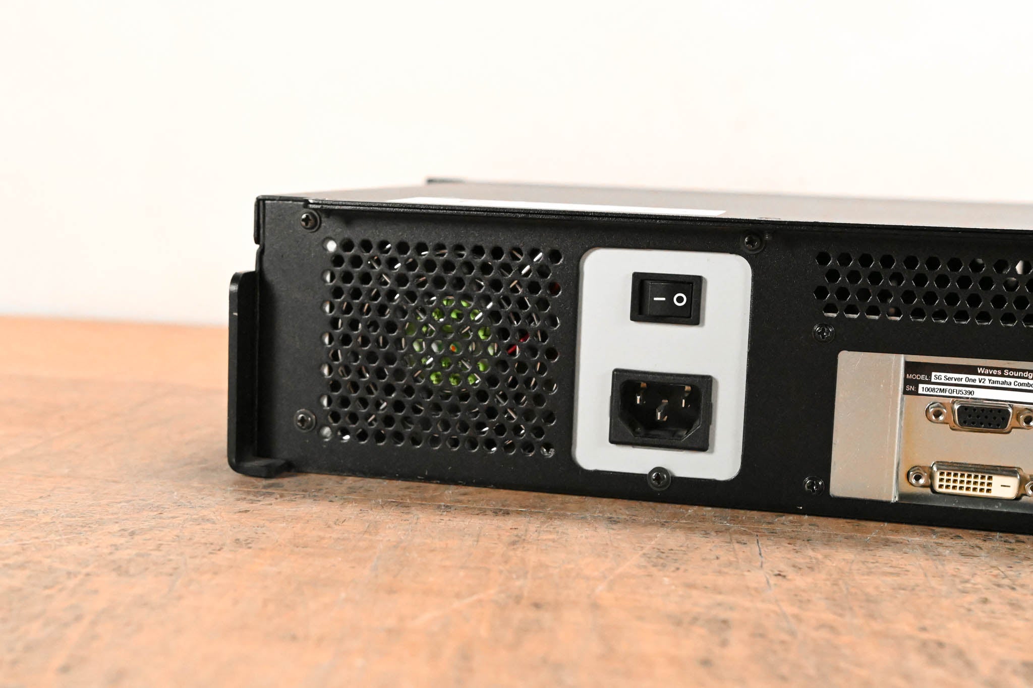 Waves SoundGrid Server One V2