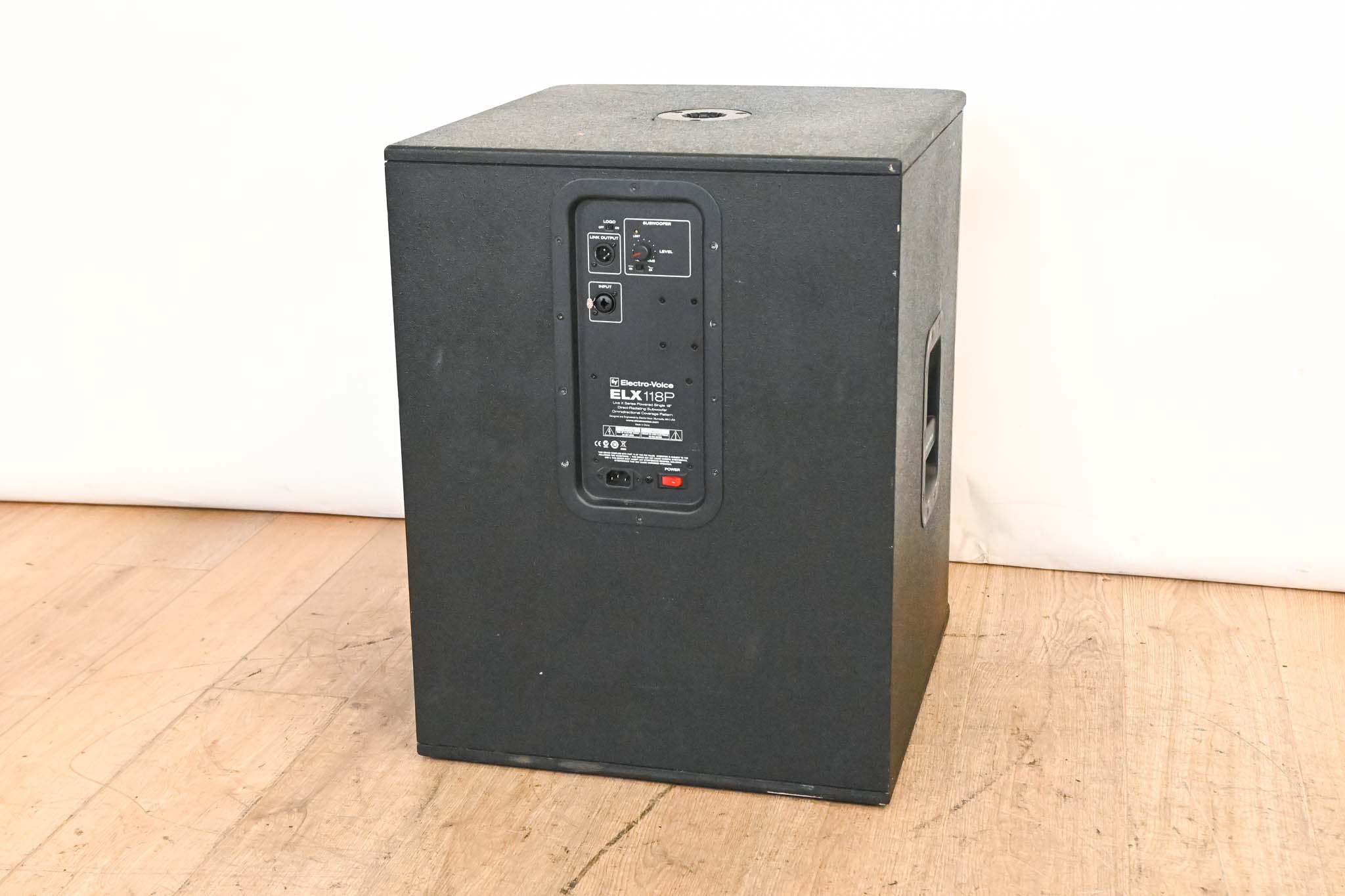 Electro-Voice (EV) ELX118P 700W 18" Powered Subwoofer