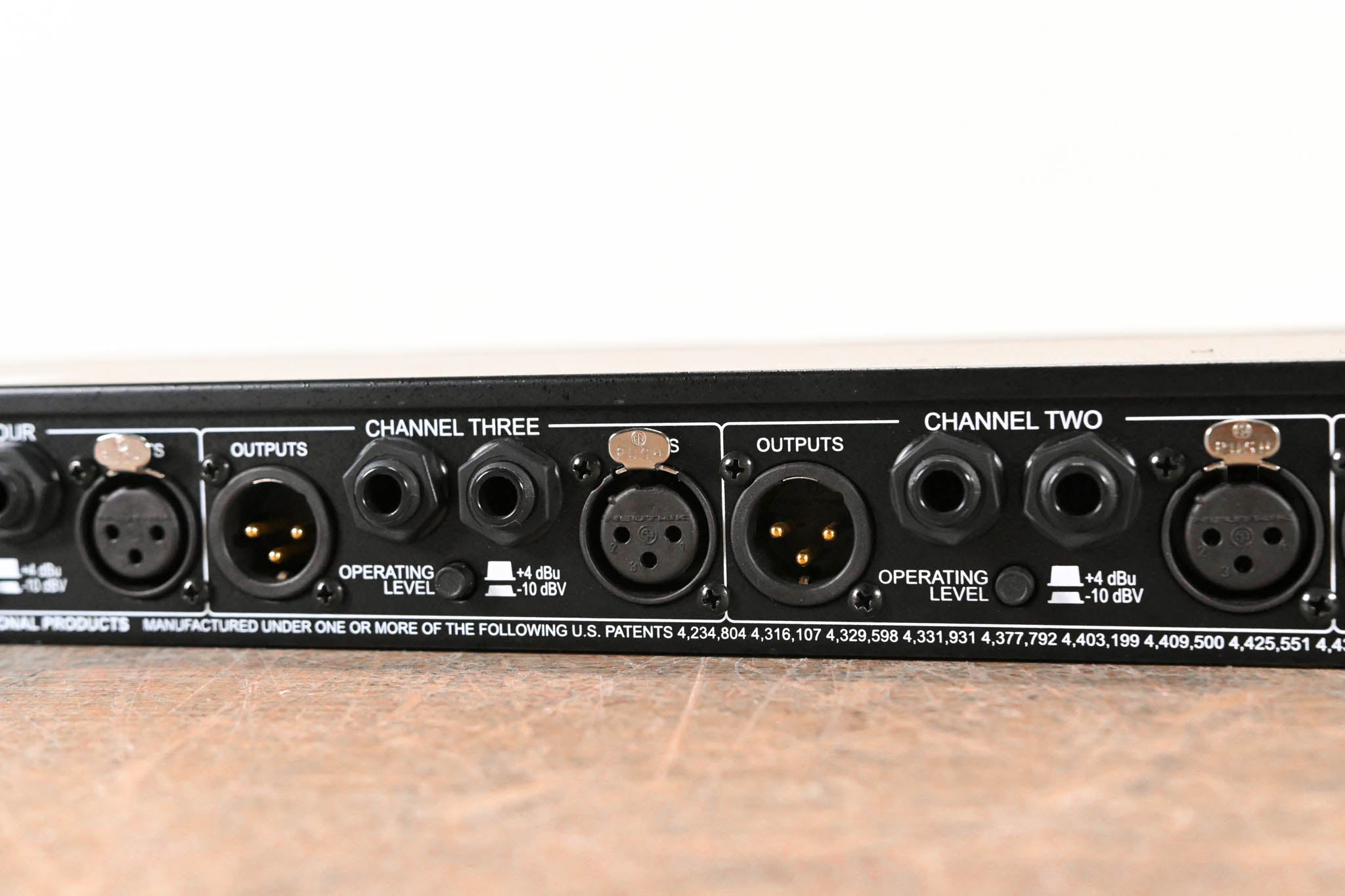 dbx 1046 Quad Compressor/Limiter